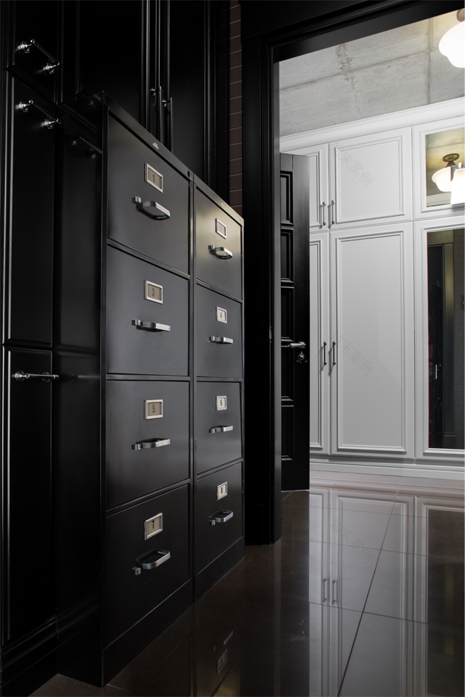 基辅魅力公寓变身 60 年代伦敦风办公室-30