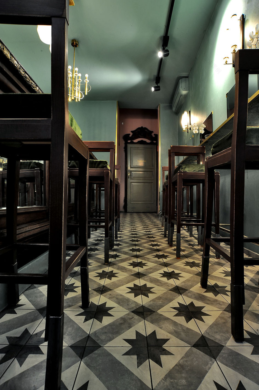 奇异鸡尾酒小屋 | 博洛尼亚中心的地中海风格-12