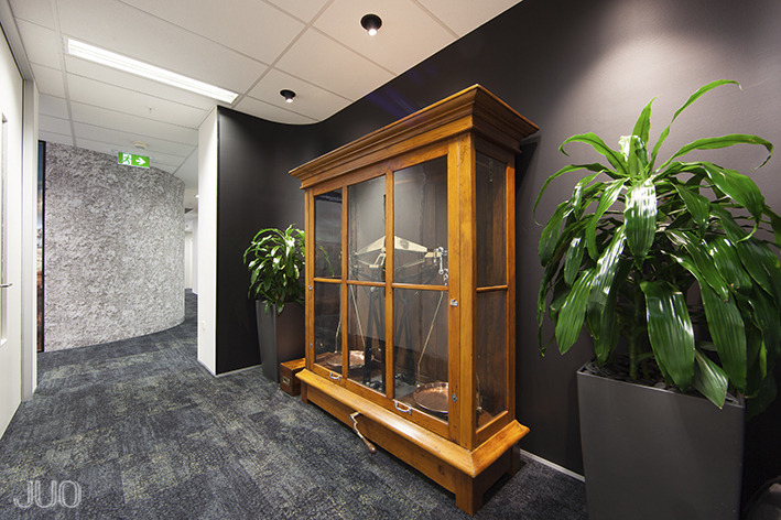 新 mont 矿业公司现代办公室设计,展现历史与发展的故事-25