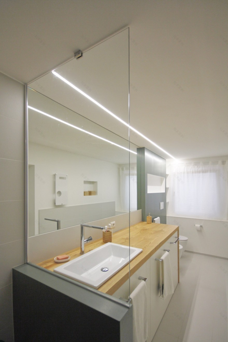 50 平米小户型翻新,年轻夫妇与建筑工作室的完美融合-3