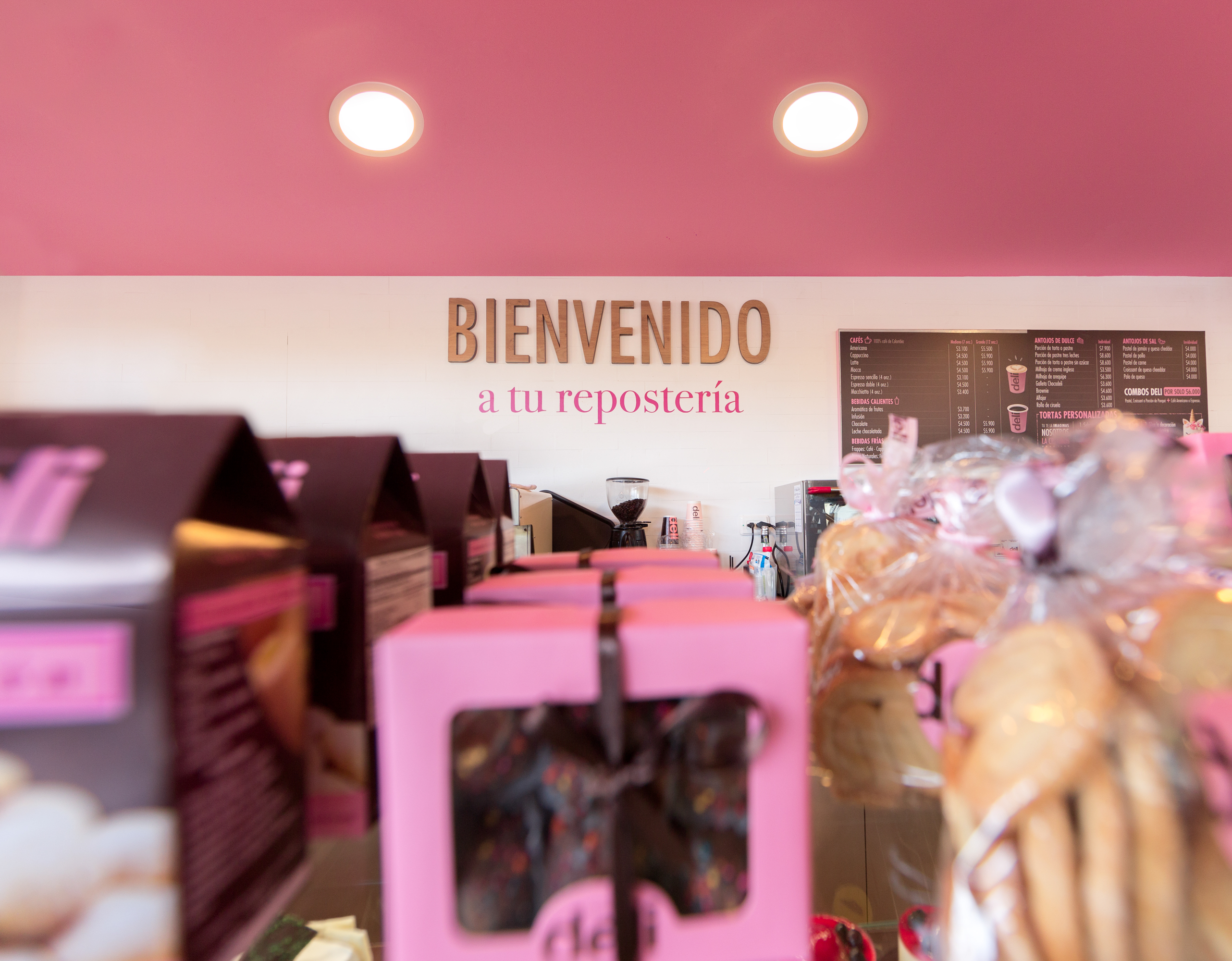 30 年历史的烘培店焕新设计，自然品质一脉相承-11