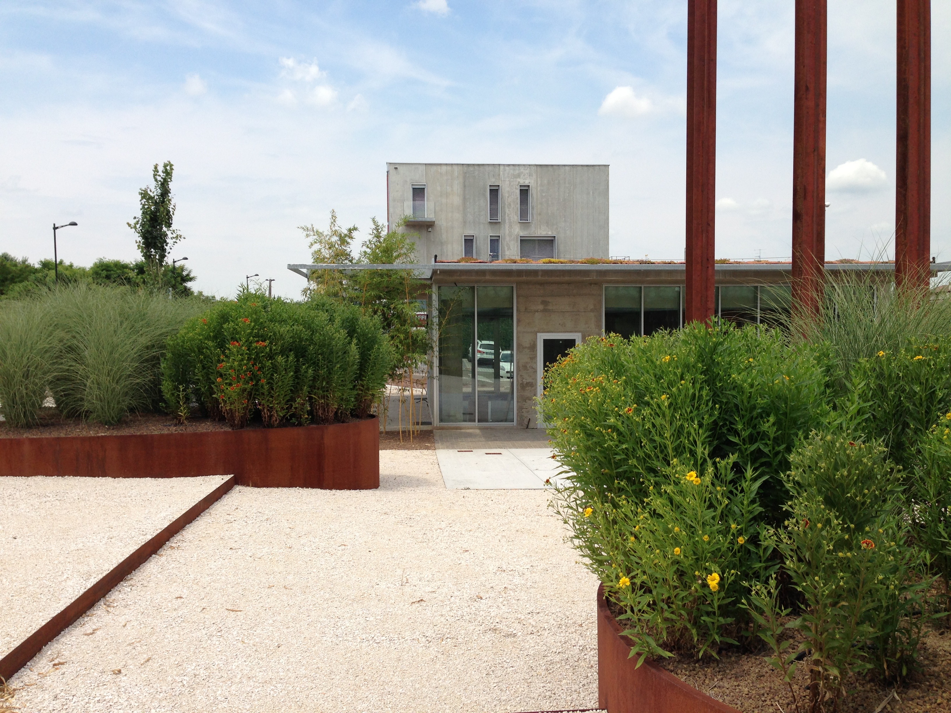 2015 年完成的 Palapa 项目，将工业遗址改造为时尚咖啡馆-0