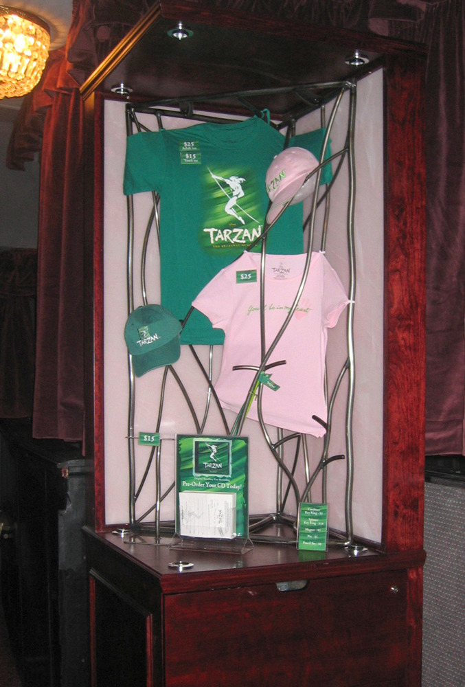 《迪士尼戏剧 | 狮子王、纽约与伦敦 - 泰山、纽约》户外销售货亭与推车设计-11