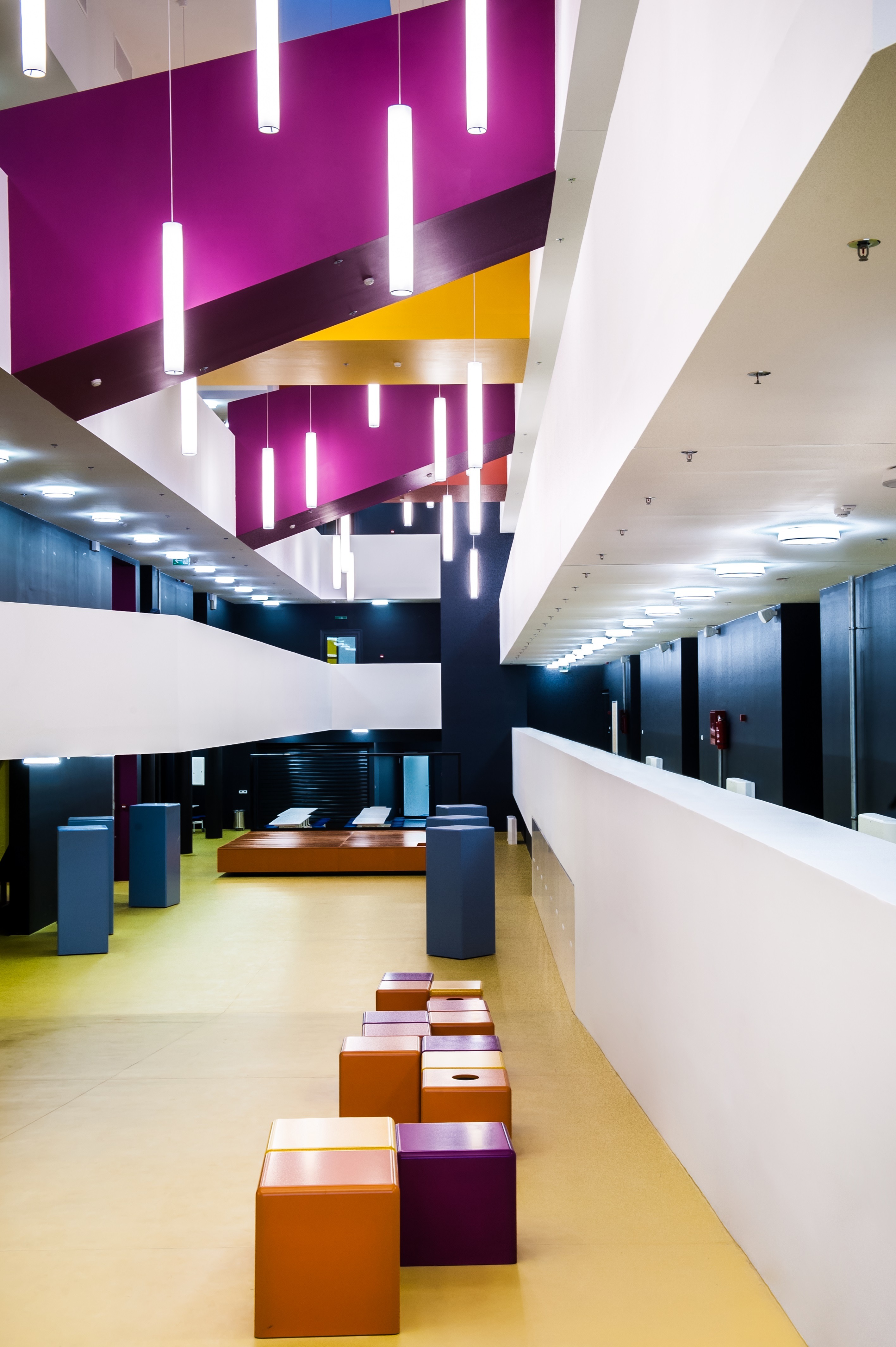 健康明亮,激发创意的幼儿园与小学照明设计-7