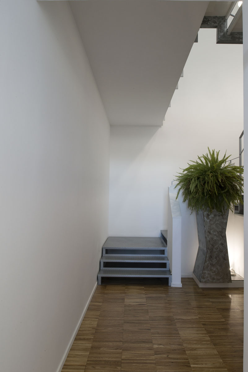 意大利南部工业遗址中的创意办公室-9