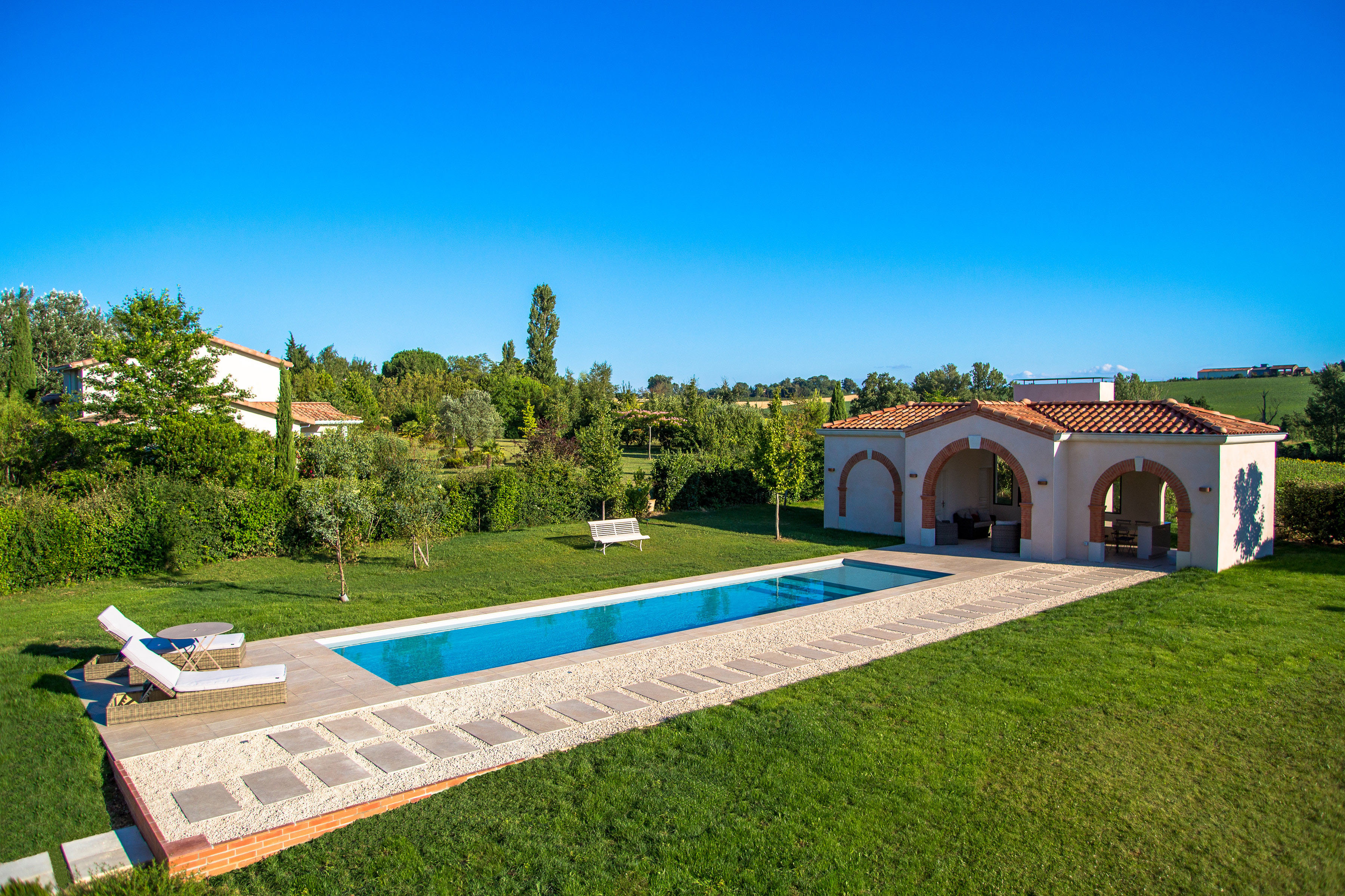 葡萄园中的夏日泳池别墅-6