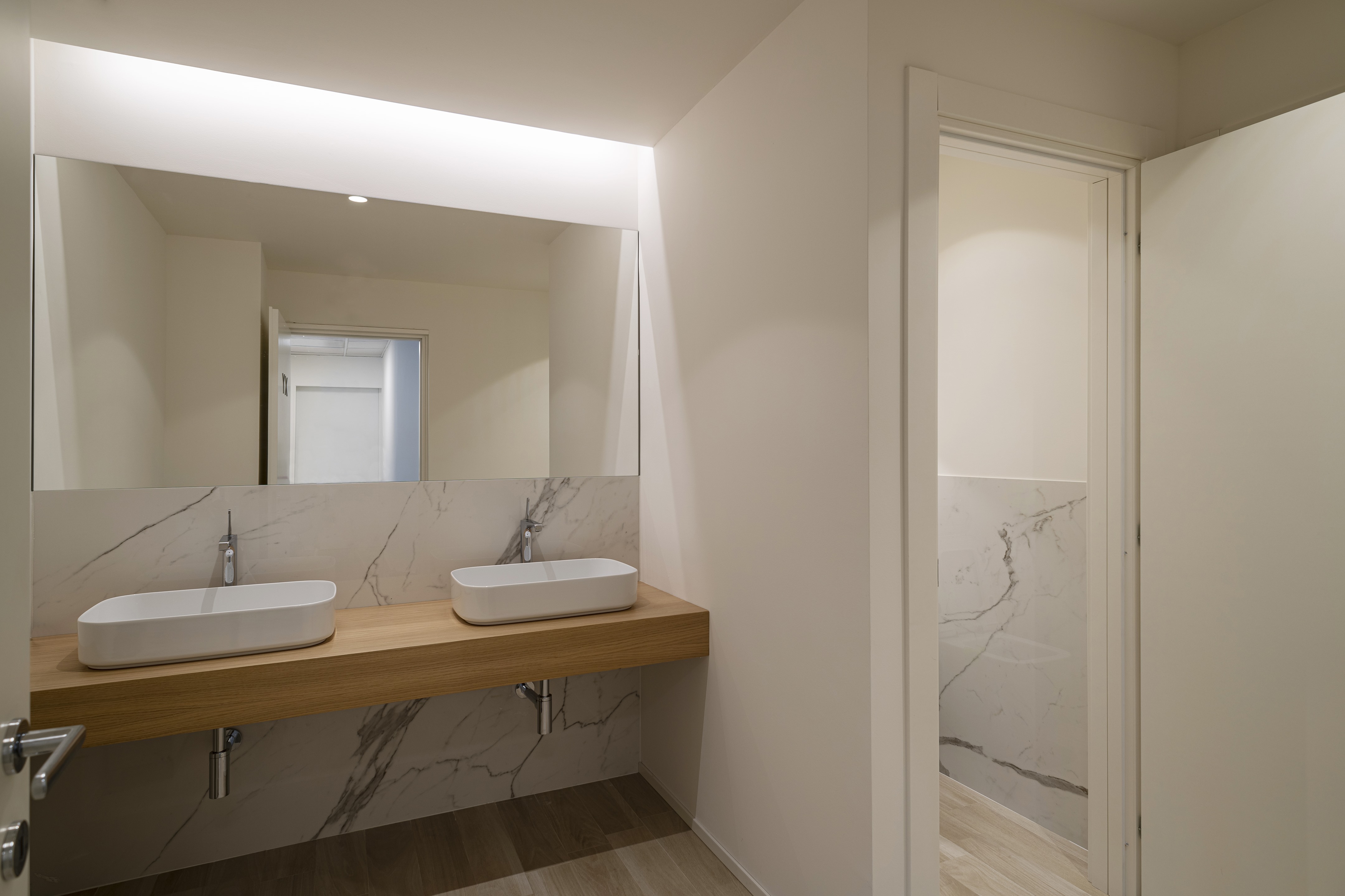 Hansgrohe 意大利总部，现代简约的办公空间-12