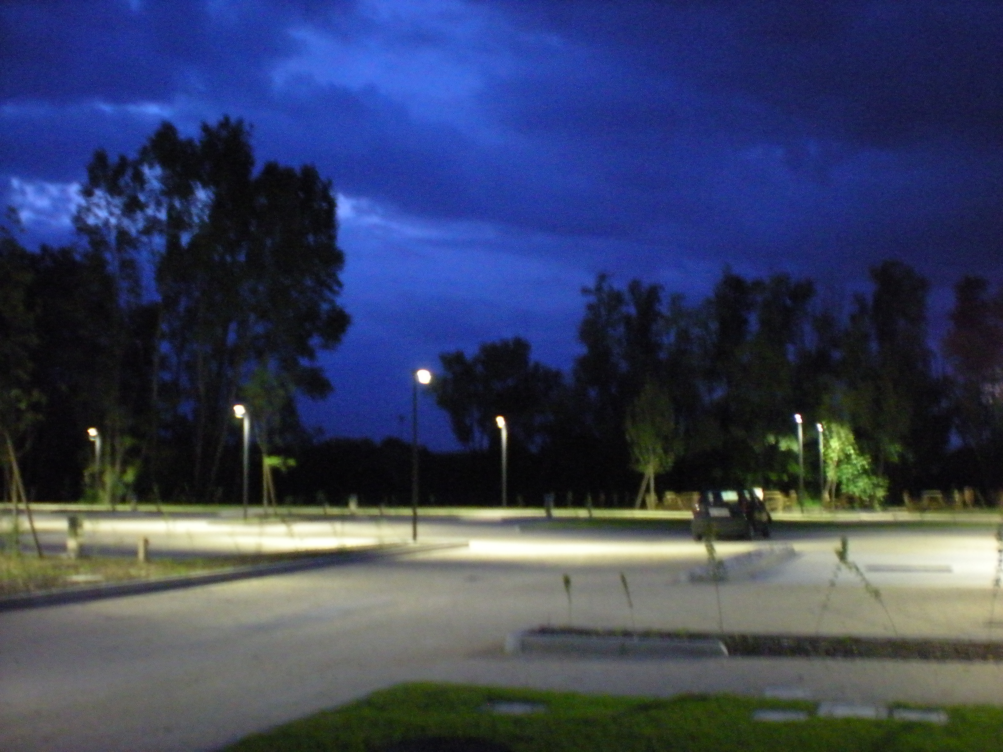 智慧照明与温控系统打造绿色公共空间-8