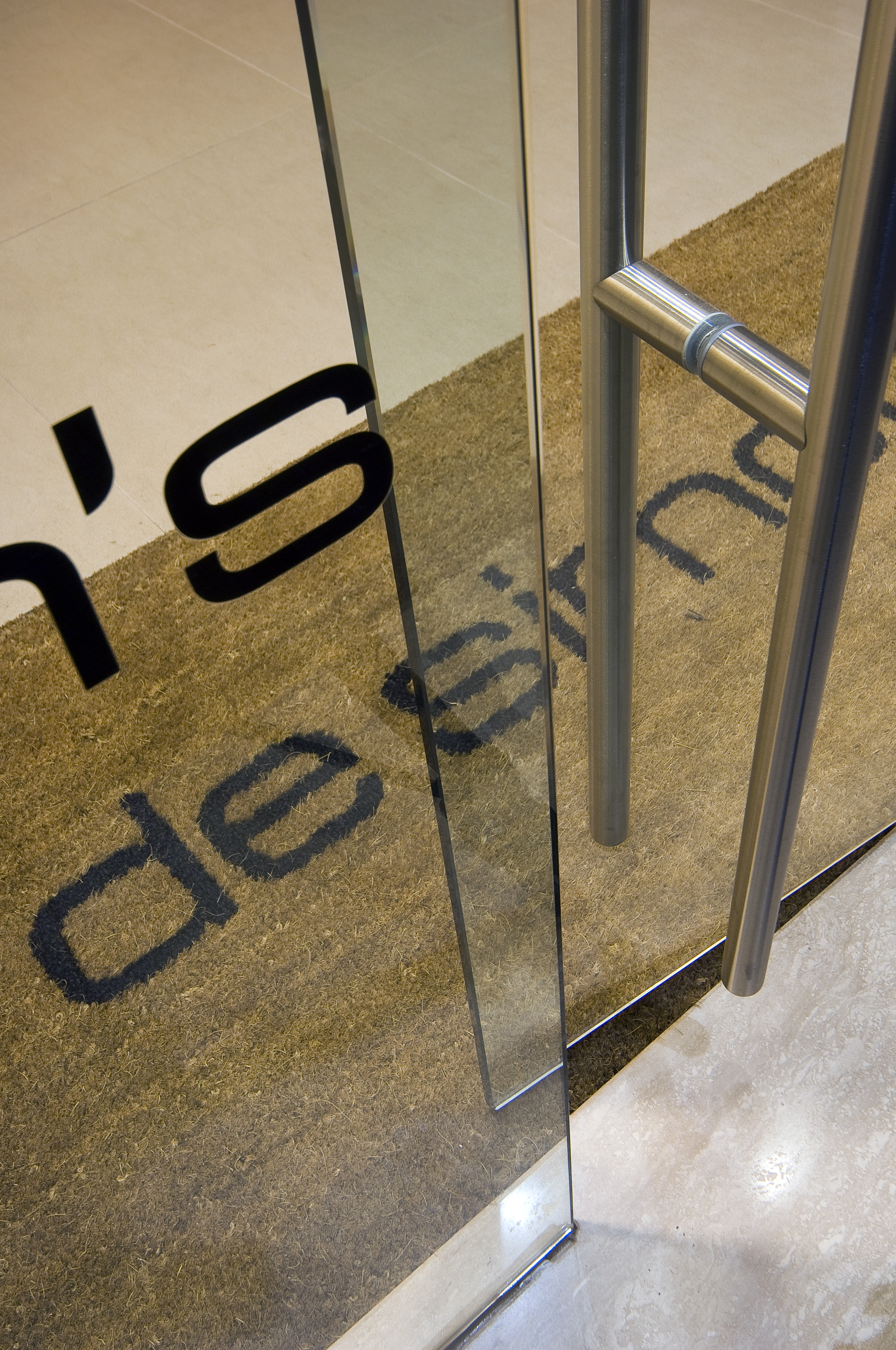 04 号商铺 | 经典室内设计之作-1