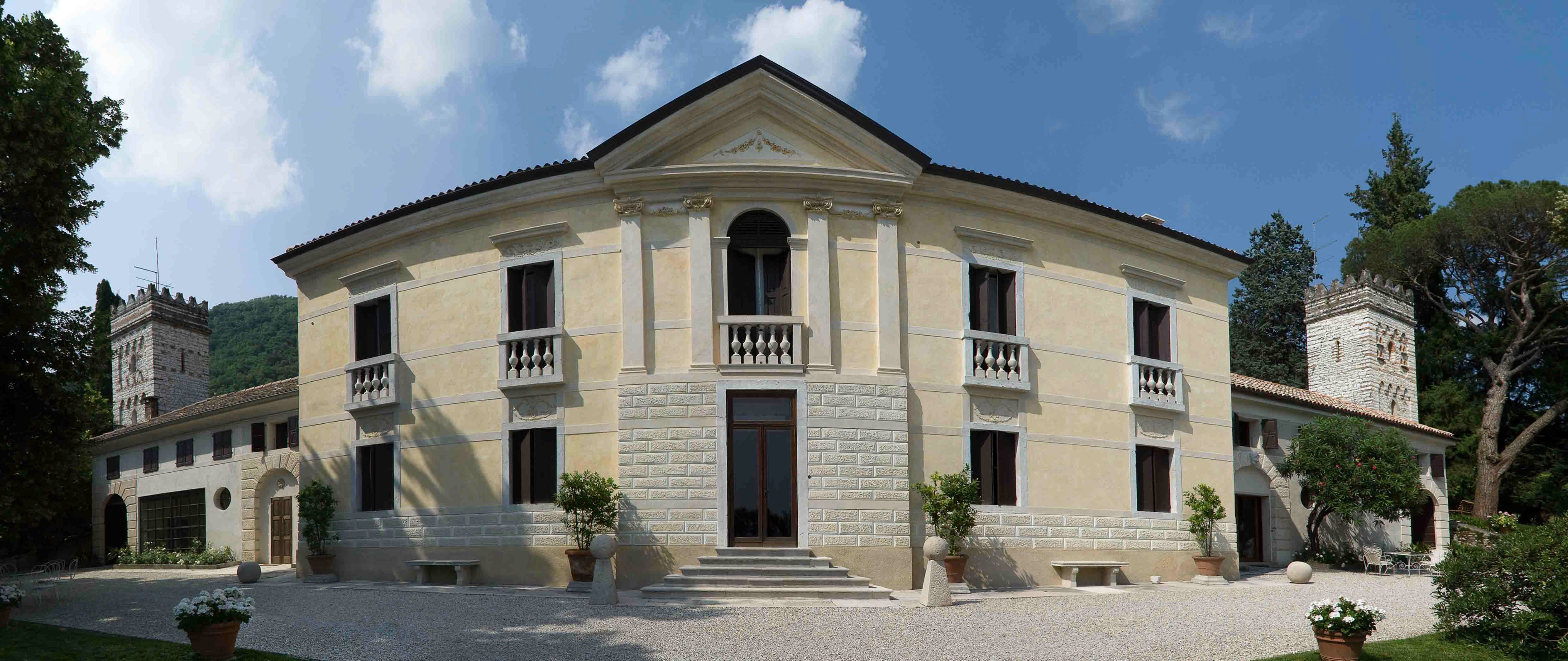 威尼斯小别墅的时光层叠设计-0