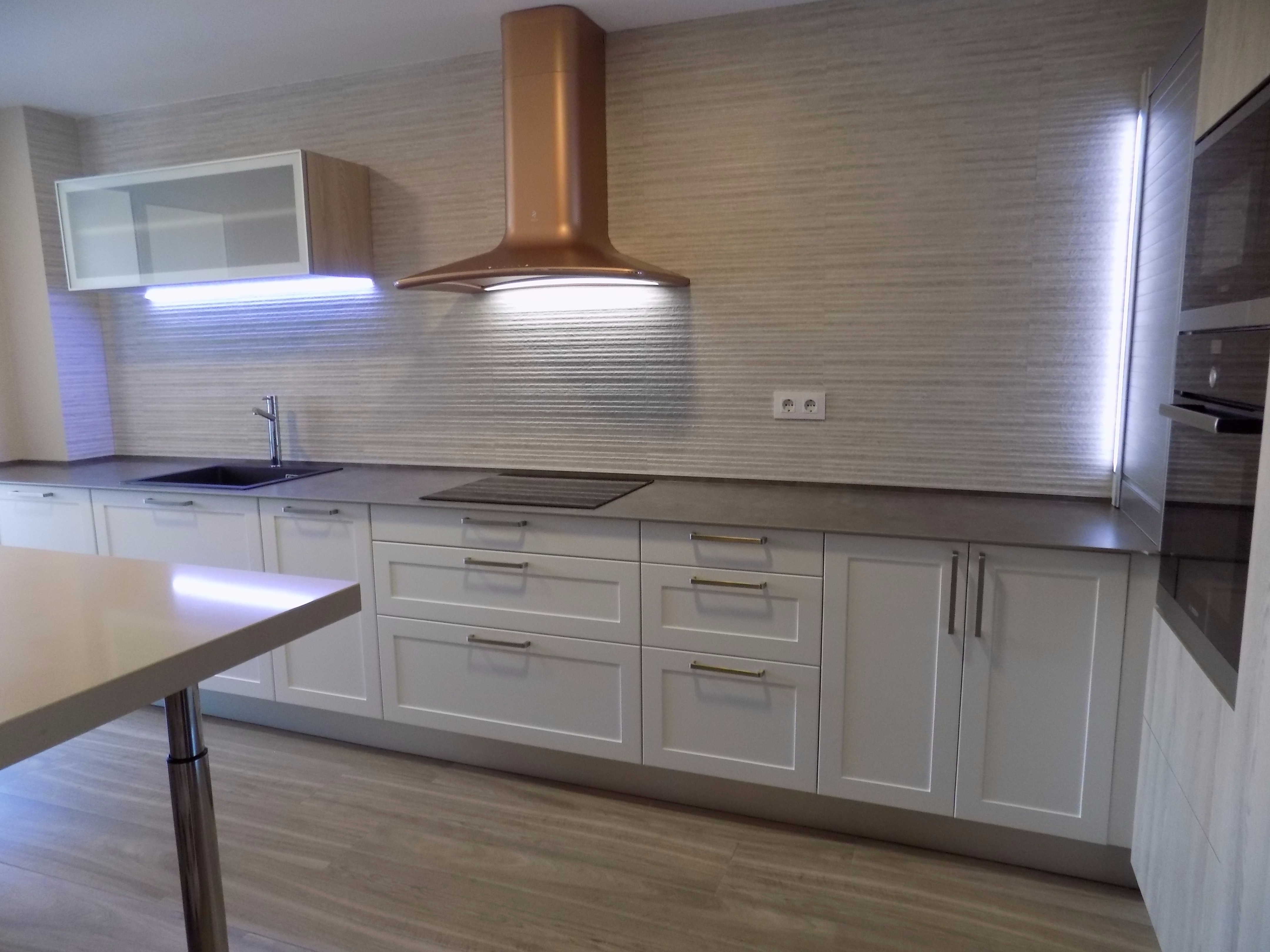 现代复古厨房，工业风与早餐文化的完美融合-2