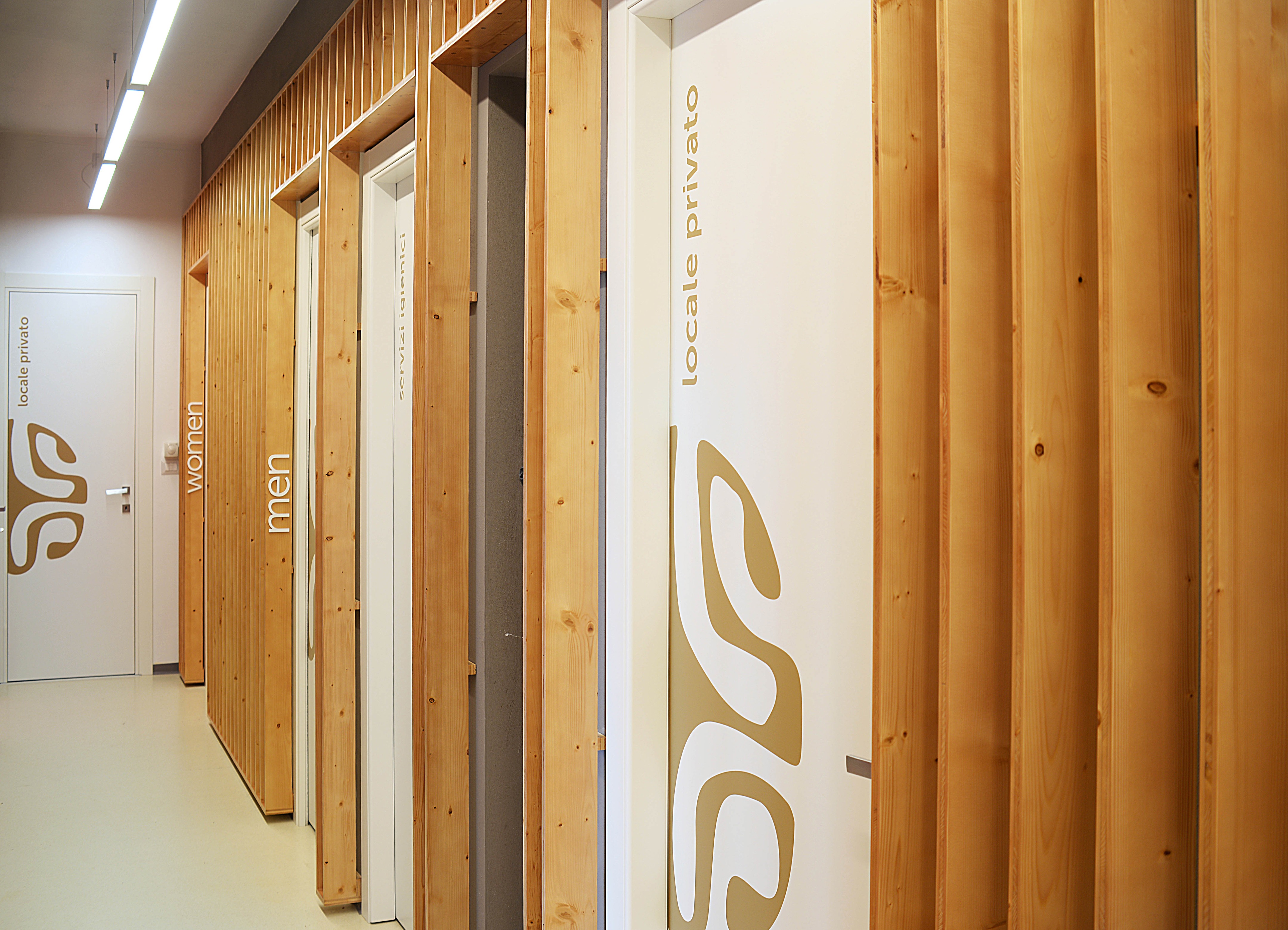 和谐均衡 | 多功能运动医疗中心设计-3