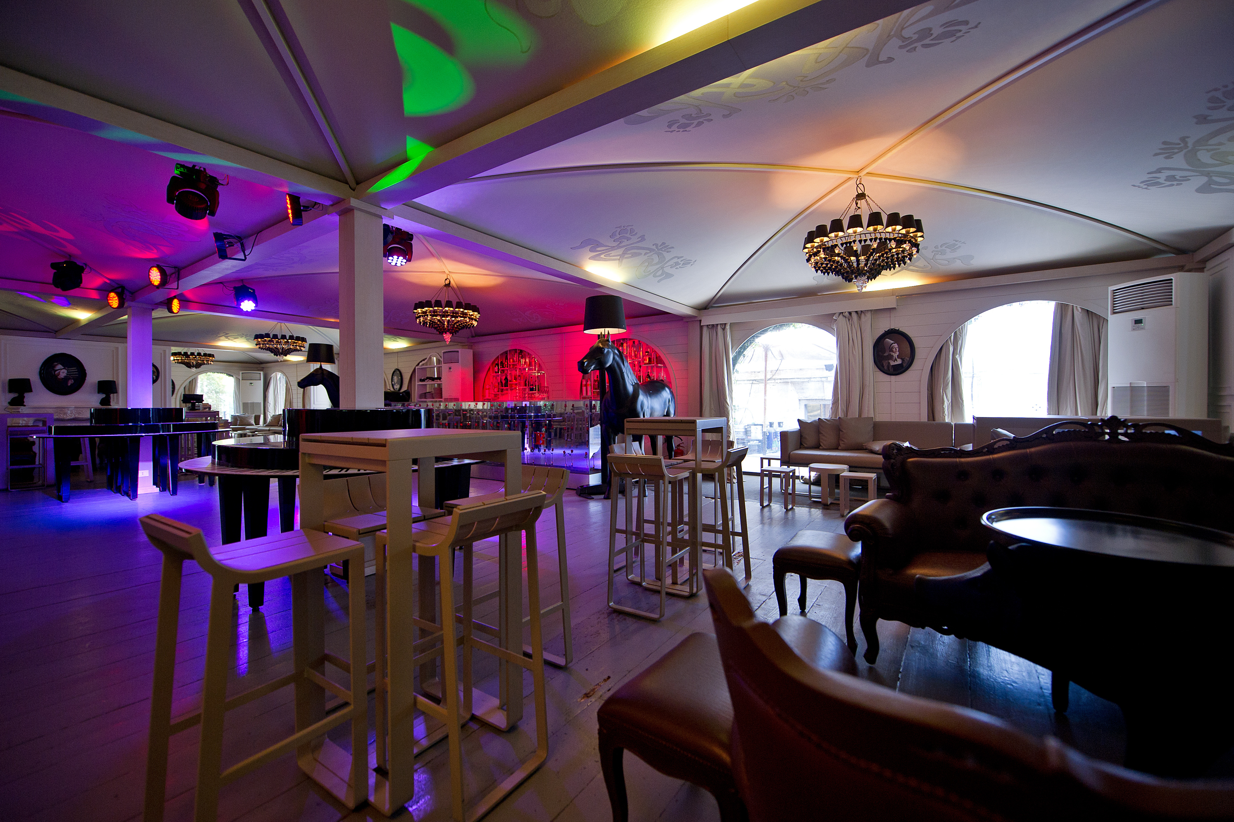 罗马 Momo 共和国酒吧餐厅 | 复古与时尚的完美结合-2