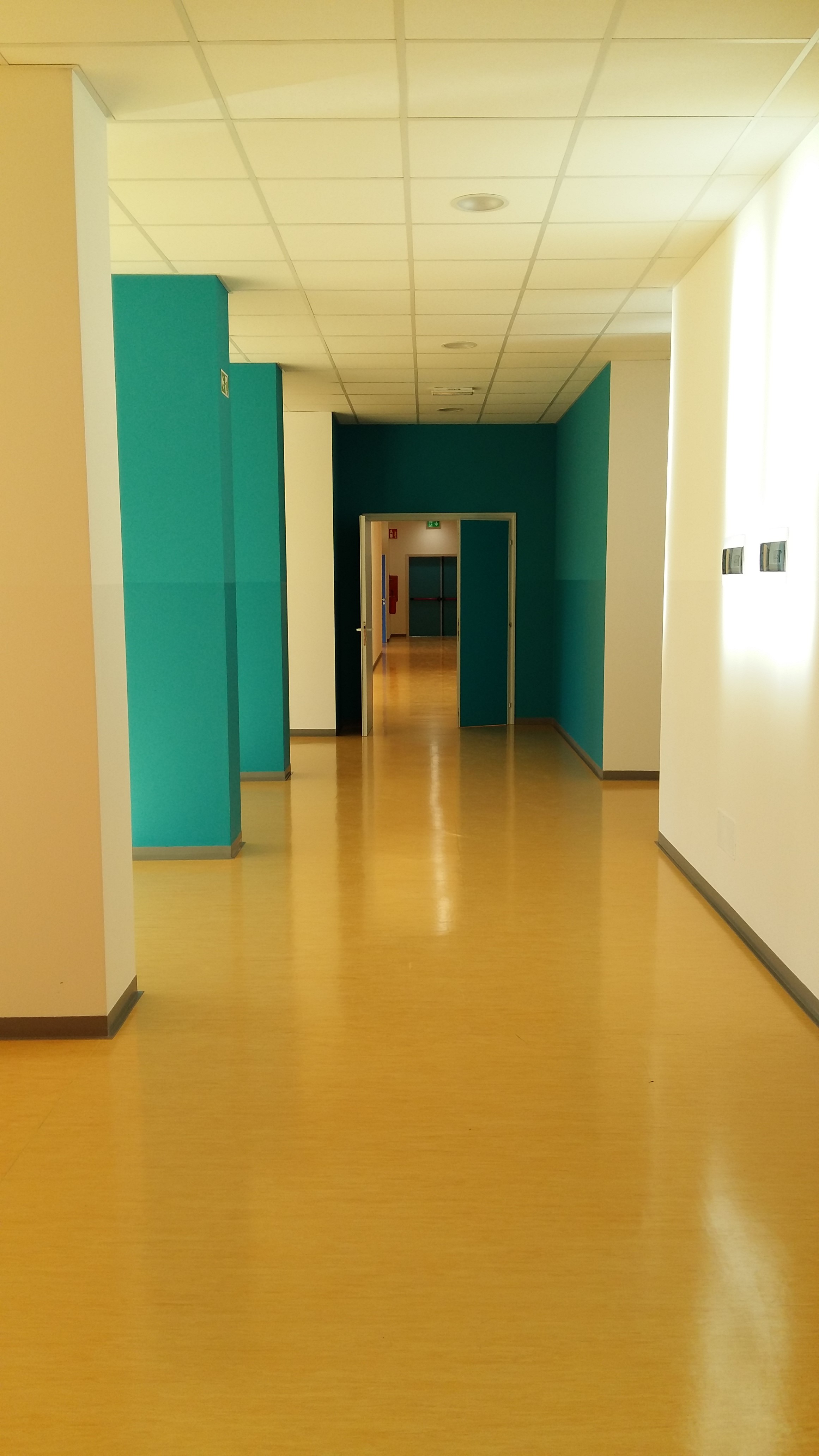 双语斯洛文尼亚· 意大利补偿机构学校翻新-9