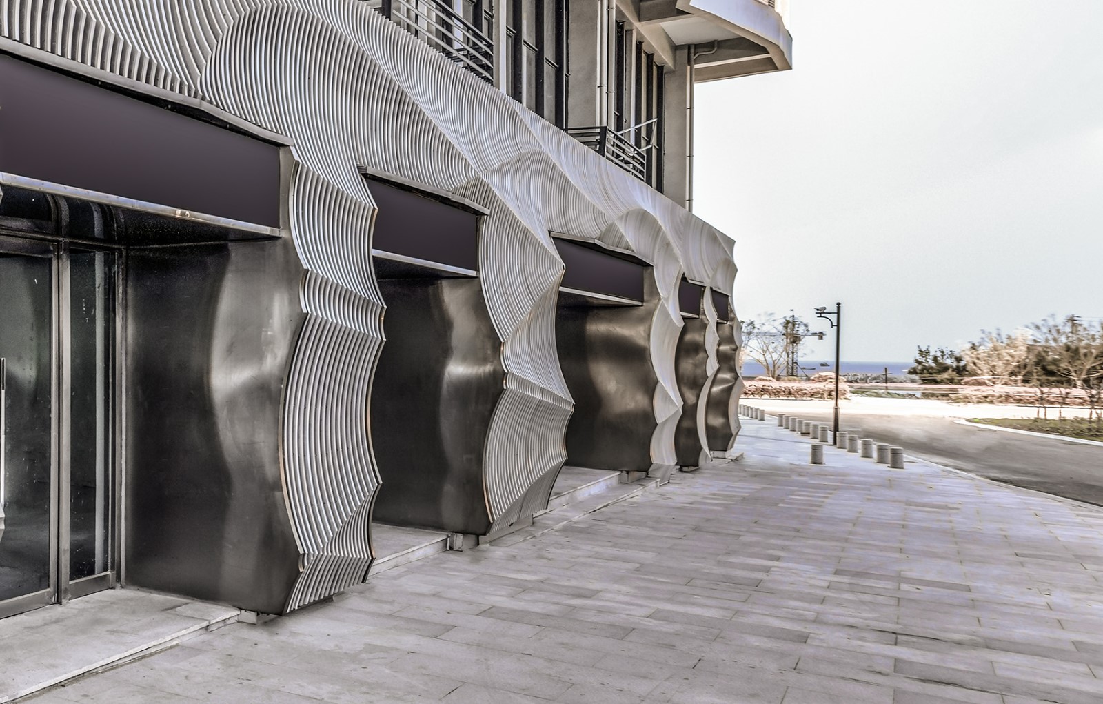 垂直的潮汐 · 东方时尚中心商业立面改造-18