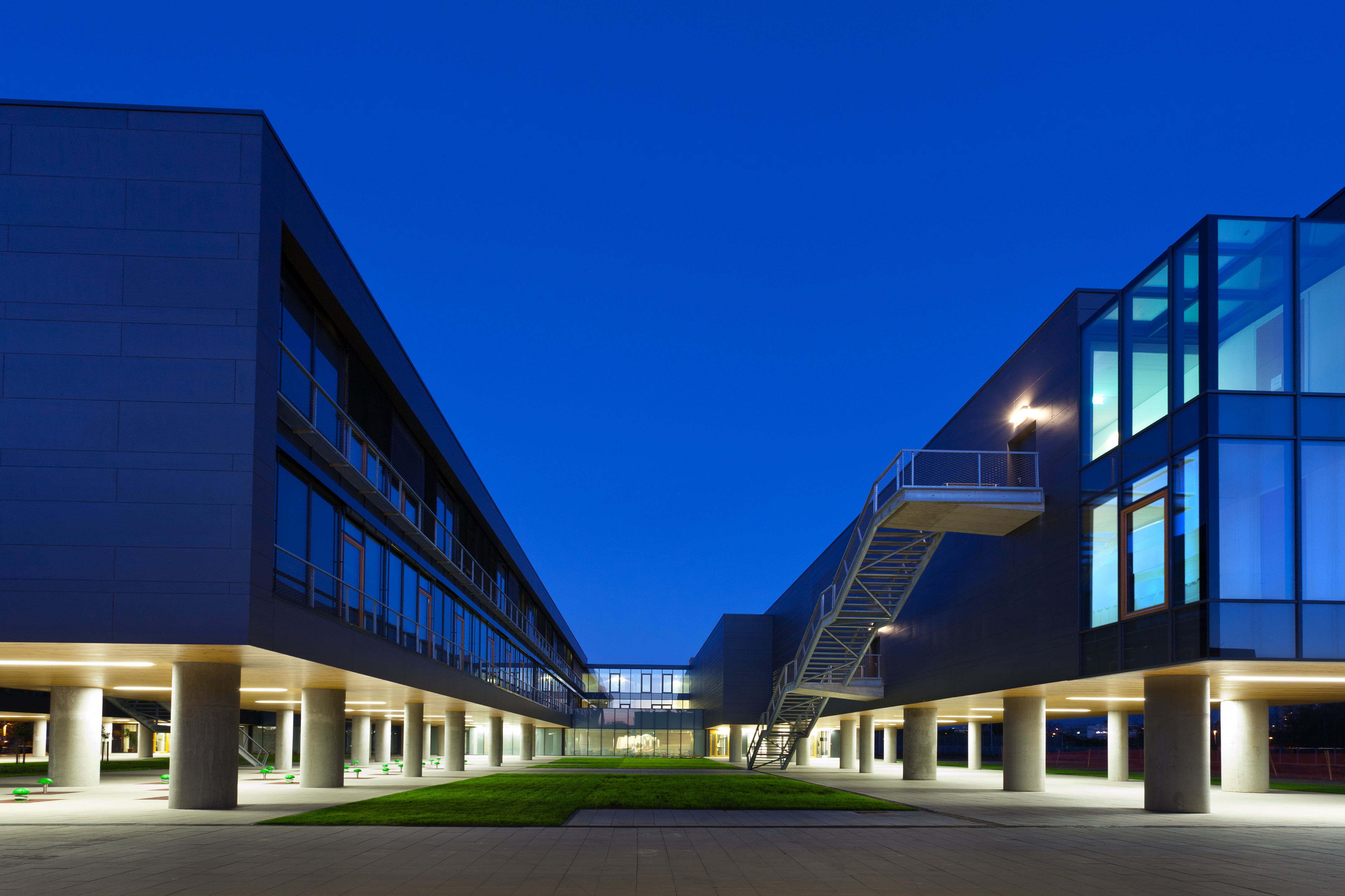 克罗地亚幼儿园与学校照明设计案例-18