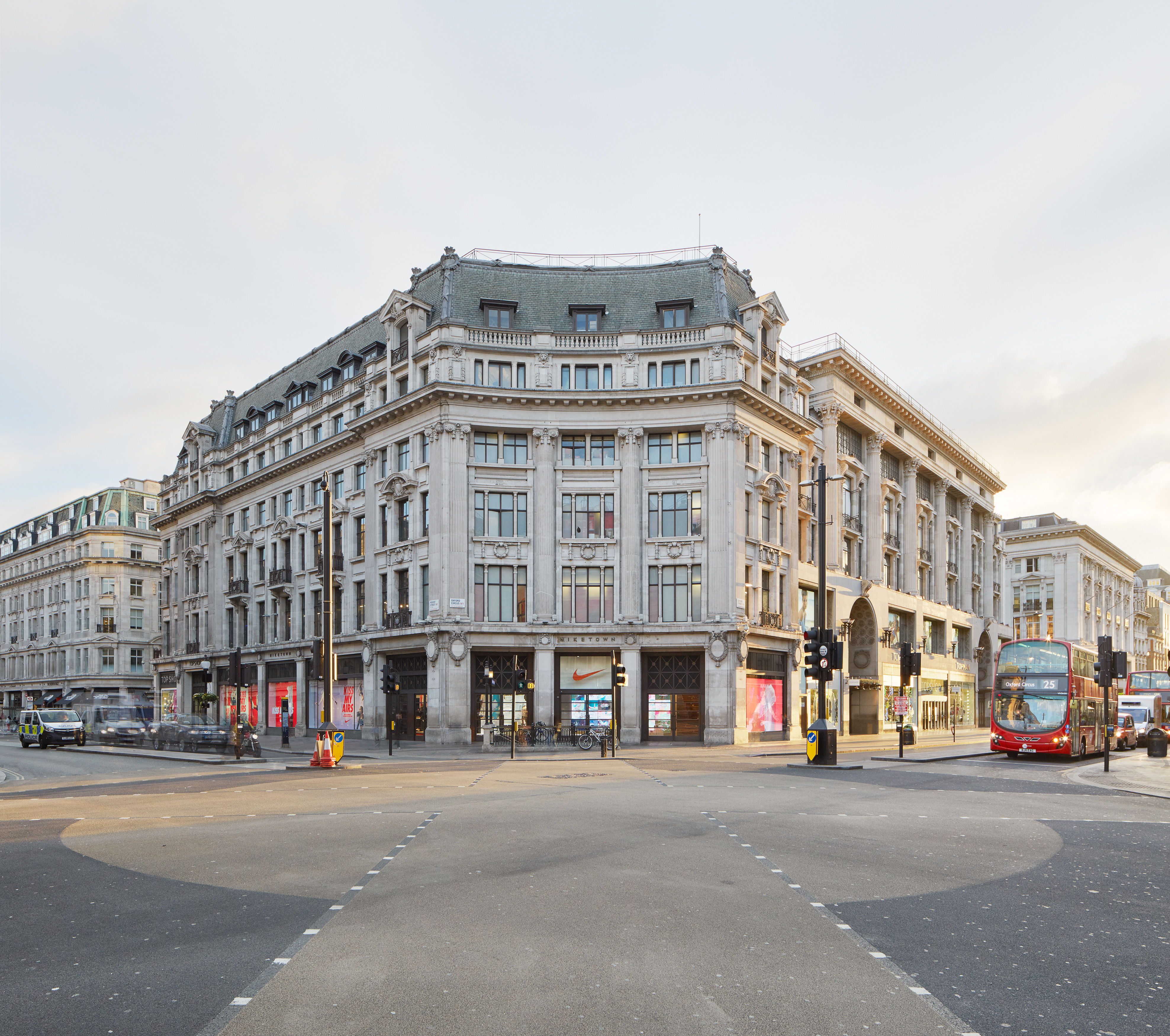 伦敦耐克旗舰店，现代与古典的完美融合-2