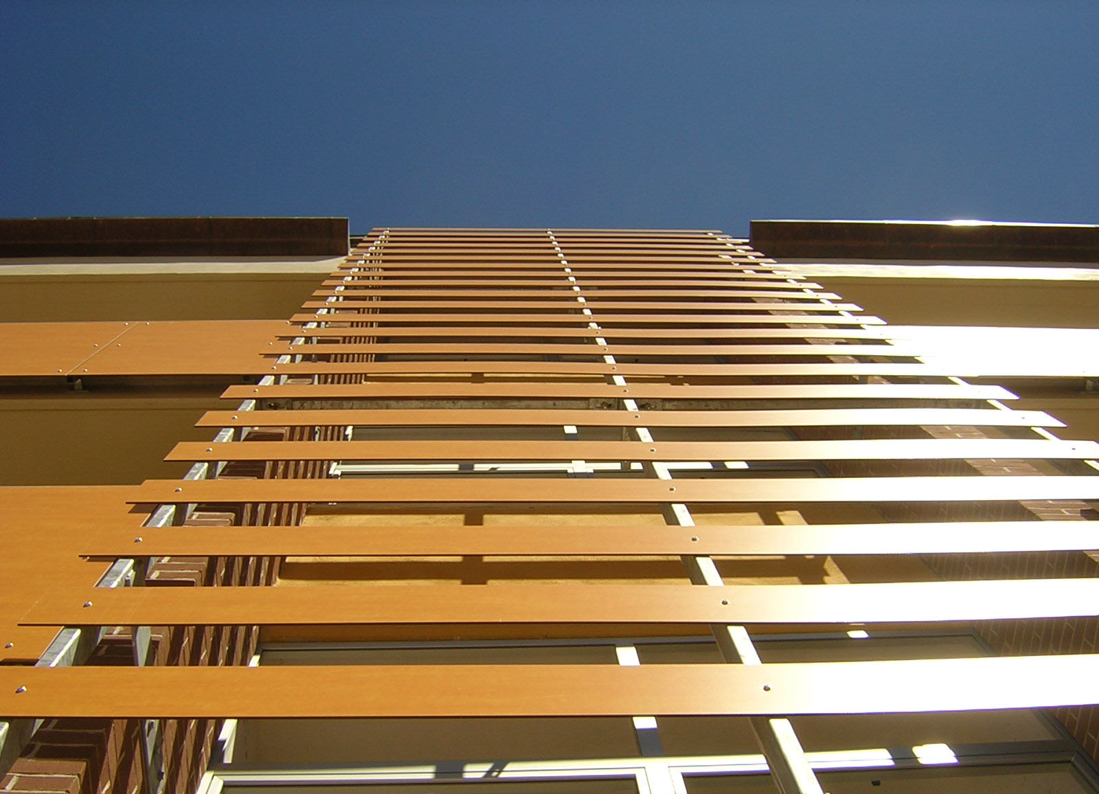 创新材料与节能设计的多家庭住宅-0