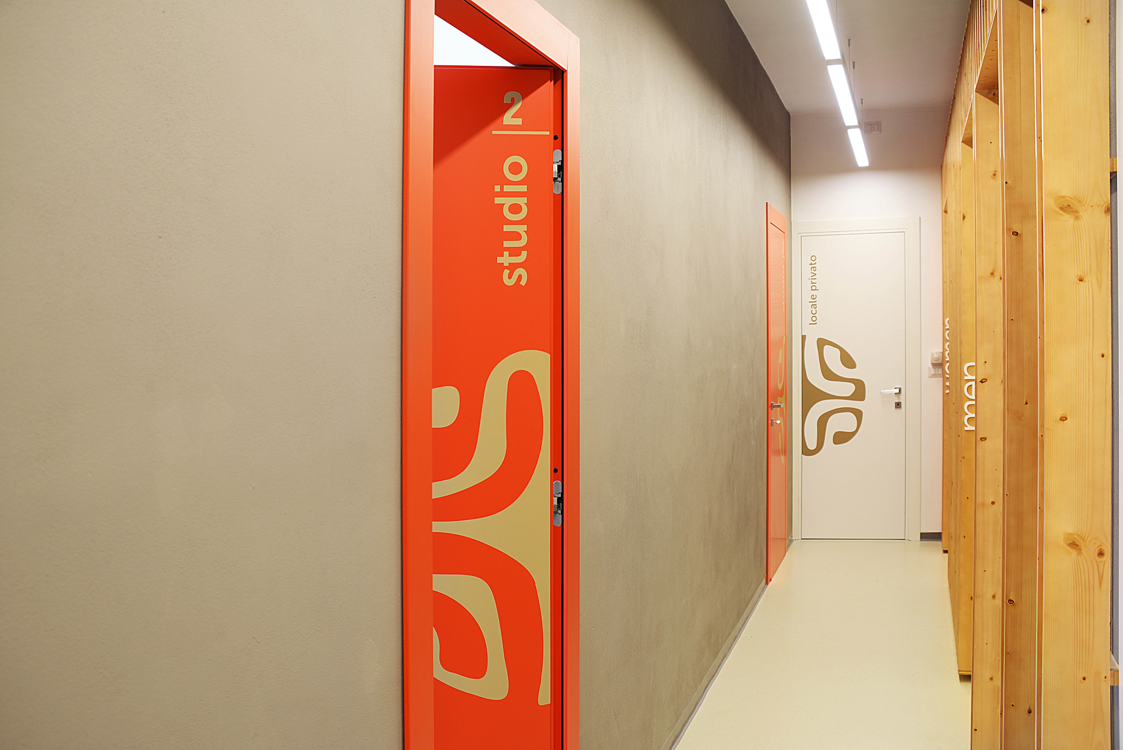 和谐均衡 | 多功能运动医疗中心设计-4