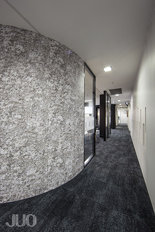 新 mont 矿业公司现代办公室设计,展现历史与发展的故事-31