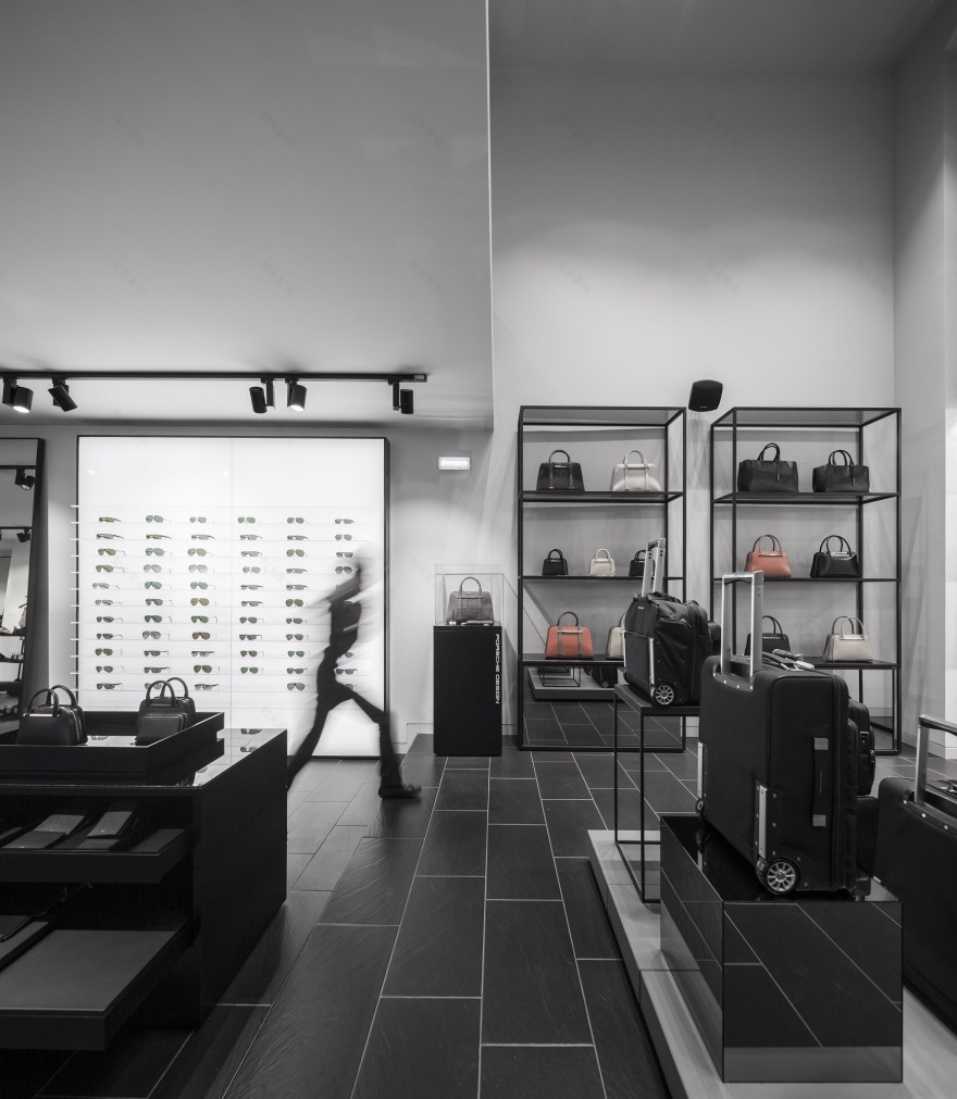 Porsche Design 打造豪华购物空间-5