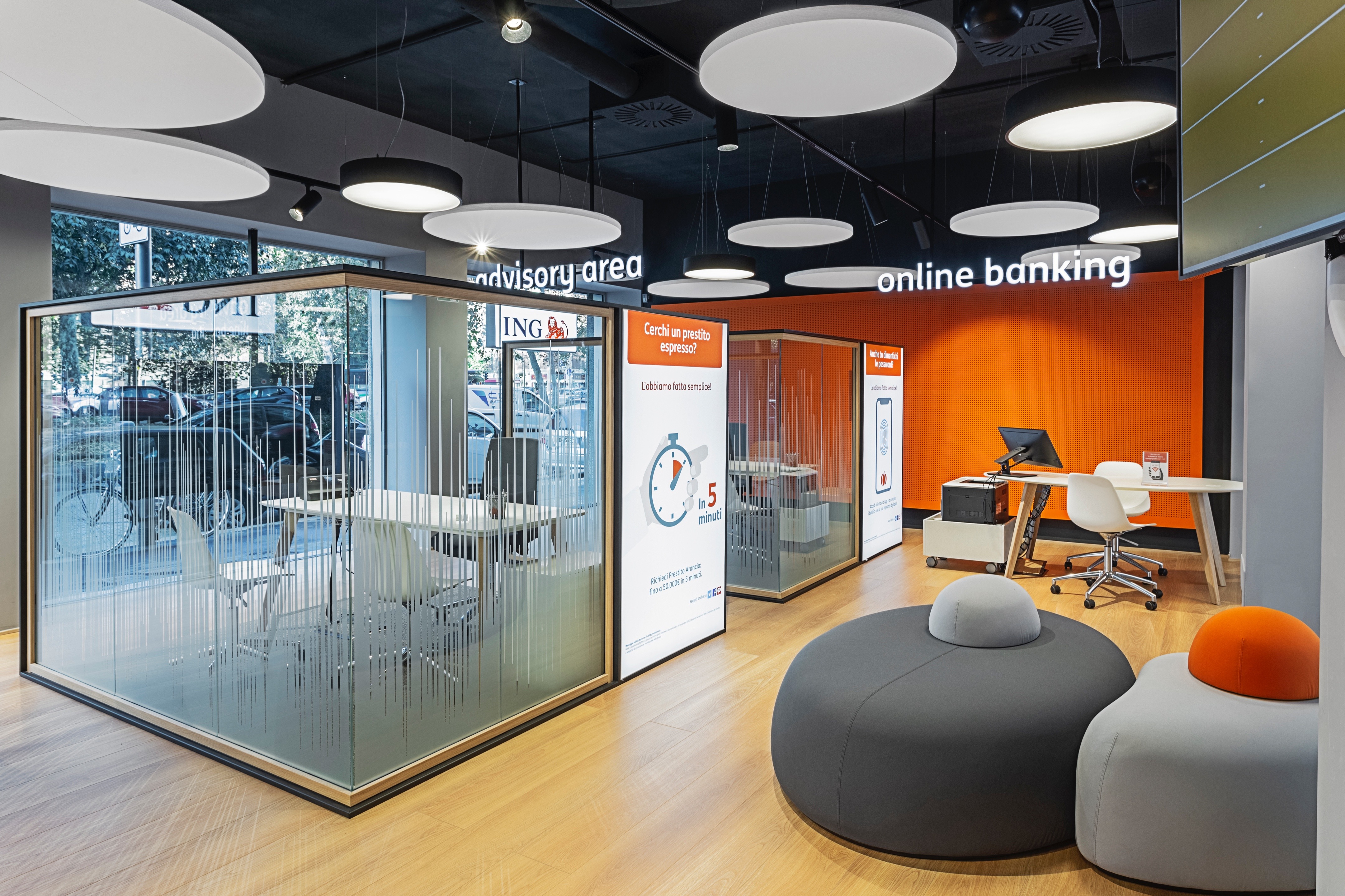 灵活多变的新银行空间 | ING 意大利分行新形象设计-2