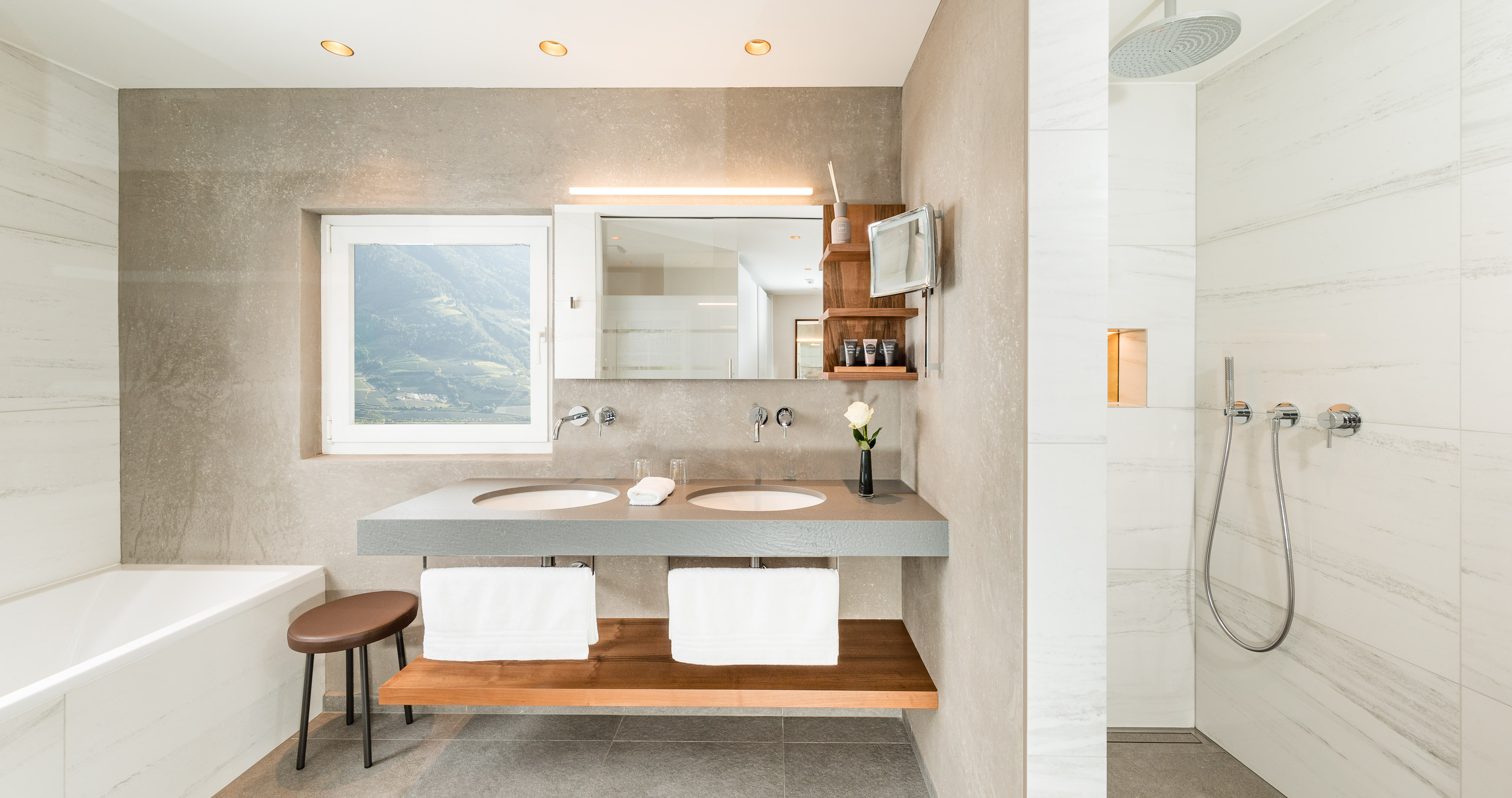 阿尔卑斯山间的五星级酒店改造-33