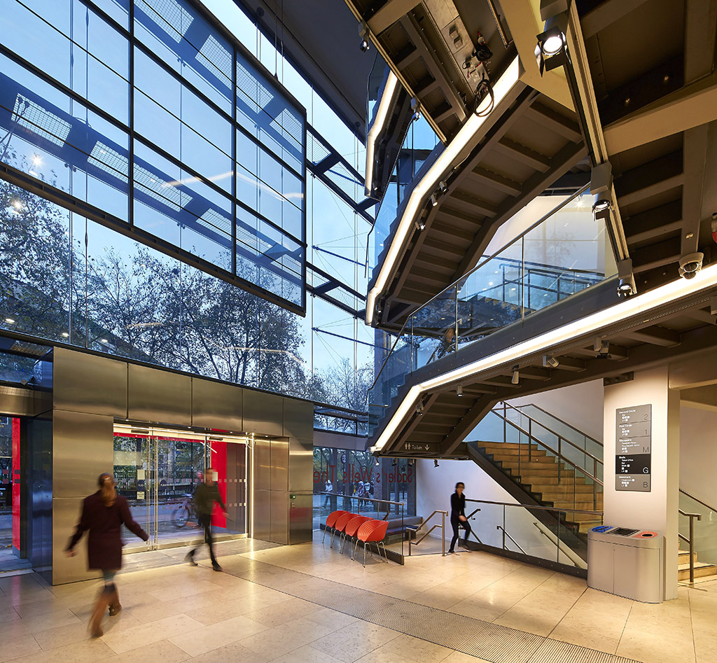 伦敦萨德勒威尔斯剧院翻新升级-9