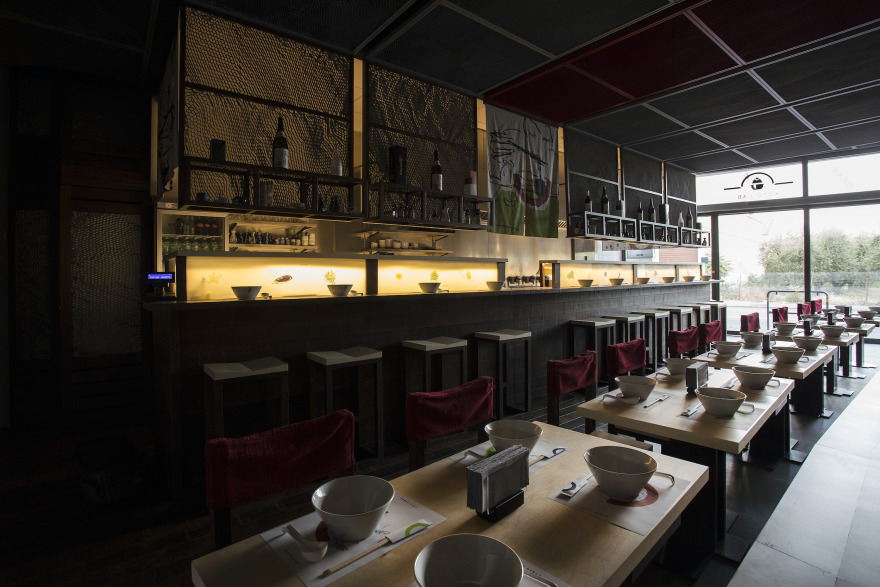 对话传统 | 意日风格共融的 KOTO 拉面餐厅设计-25