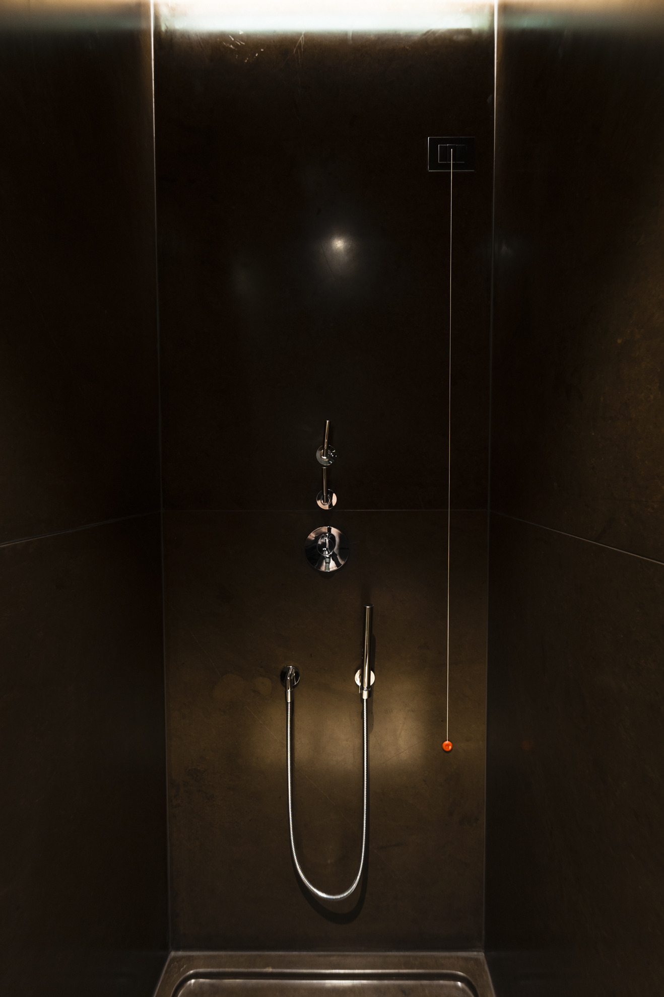 历史韵味与现代设计交融的意大利公寓-24