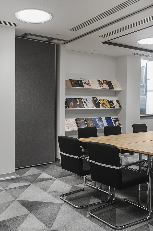 瑞士 Swatch 集团办公室及服务中心设计-54