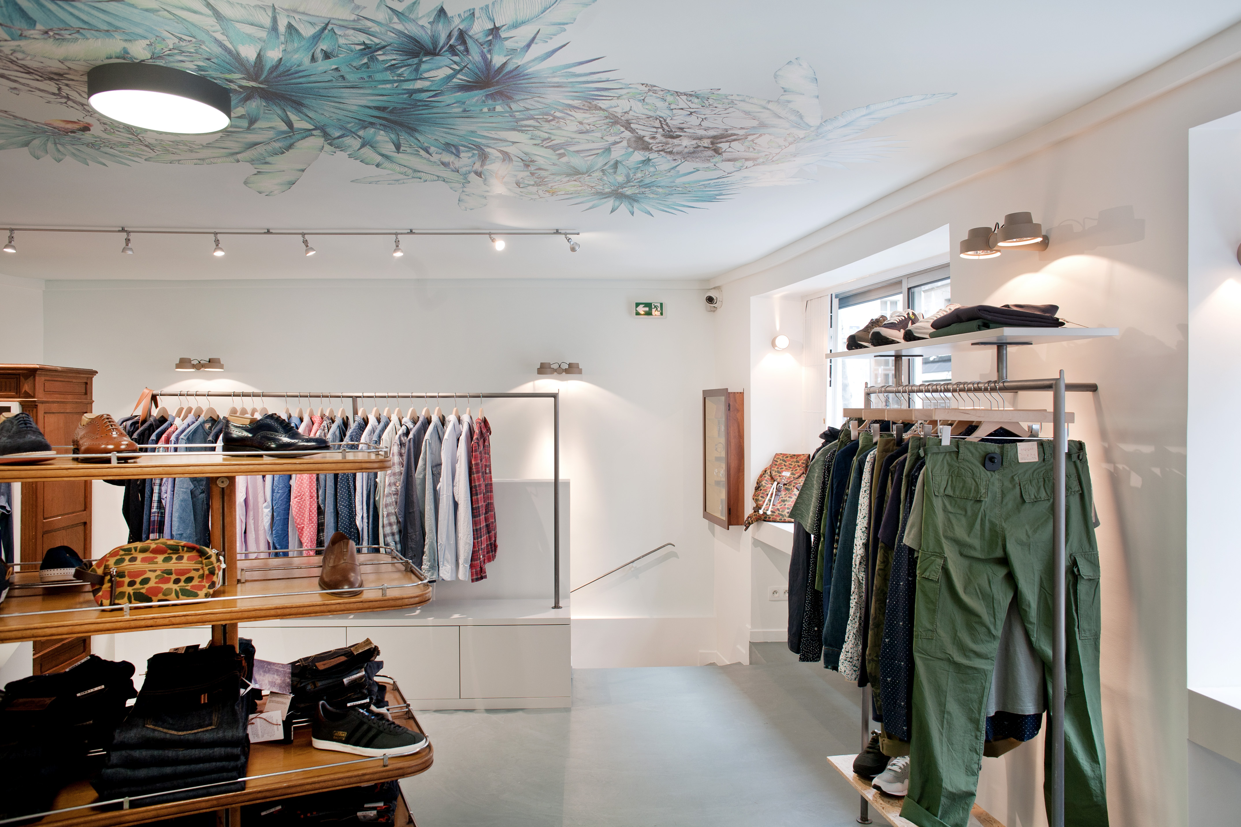 2014 年完成的 Naxor 品牌展示店室内设计-12