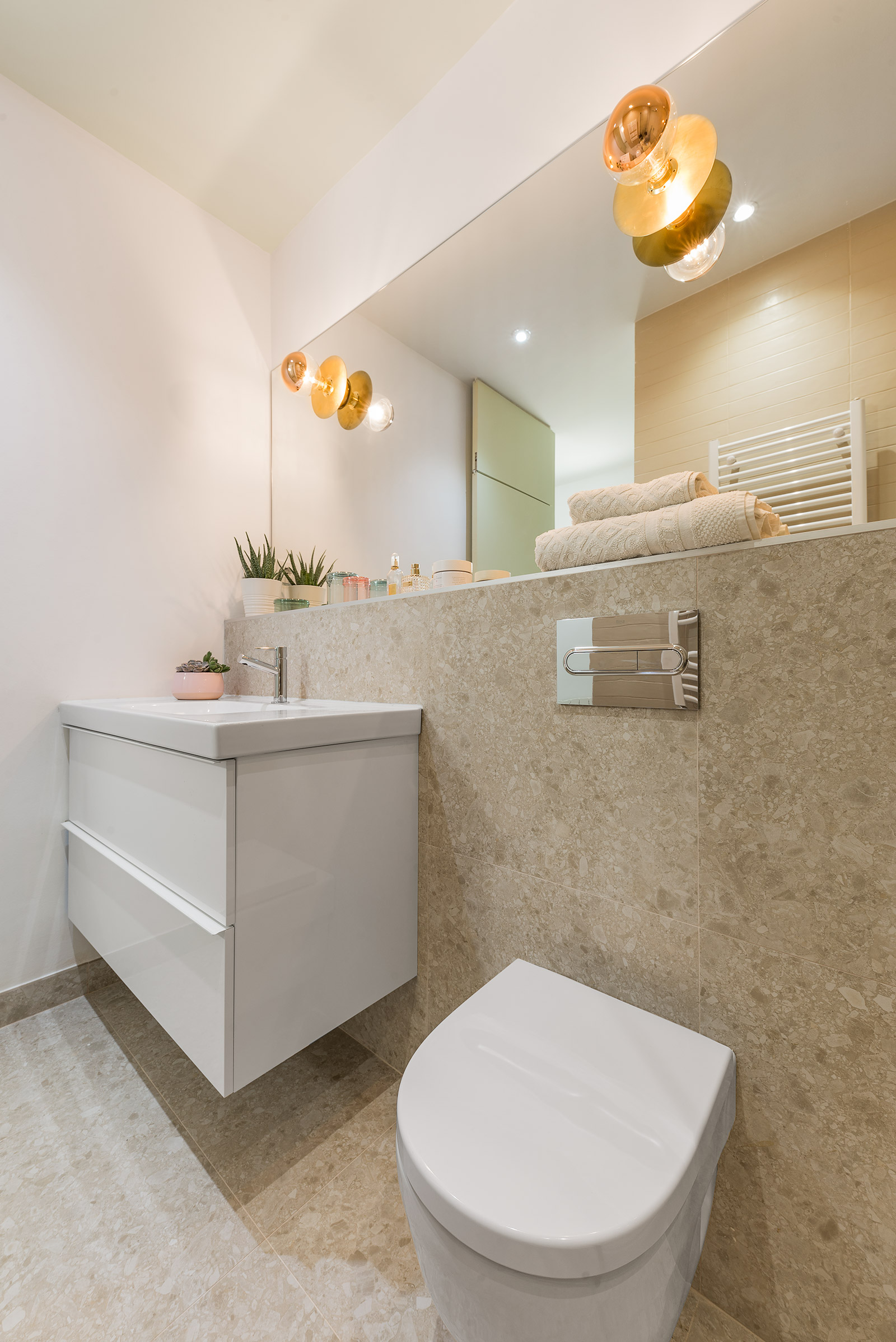 历史中心公寓的现代翻新-48