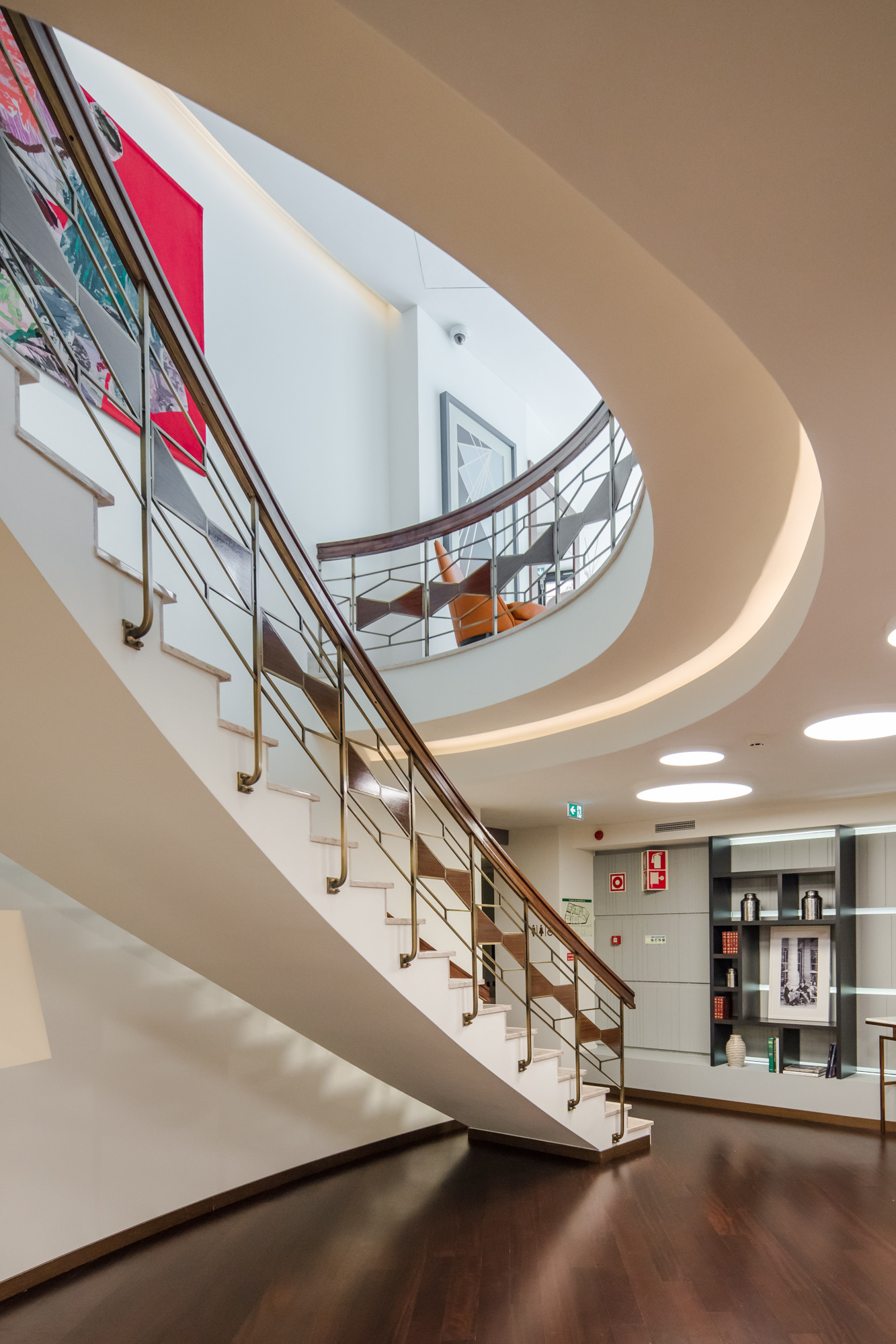 葡萄牙波尔图历史建筑“A Brasileira”酒店的修复与新生-46