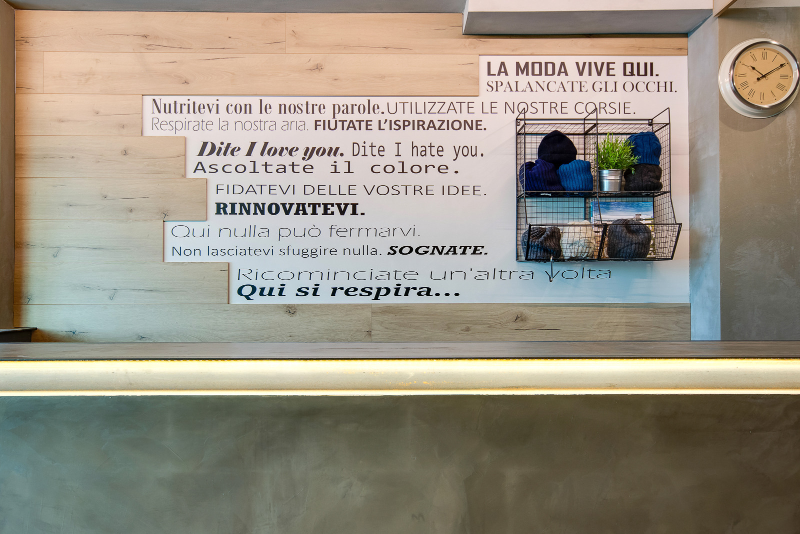 罗马北部绿意盎然的高端服装店-4