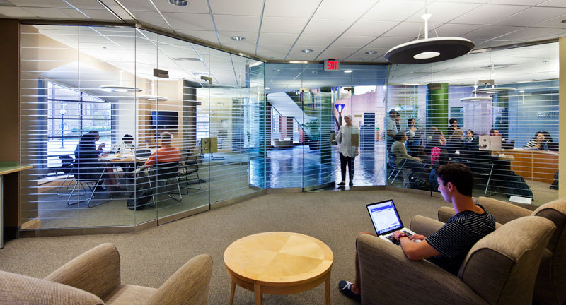 密歇根大学公共卫生学院 | 社区十字路口的现代教育空间-0