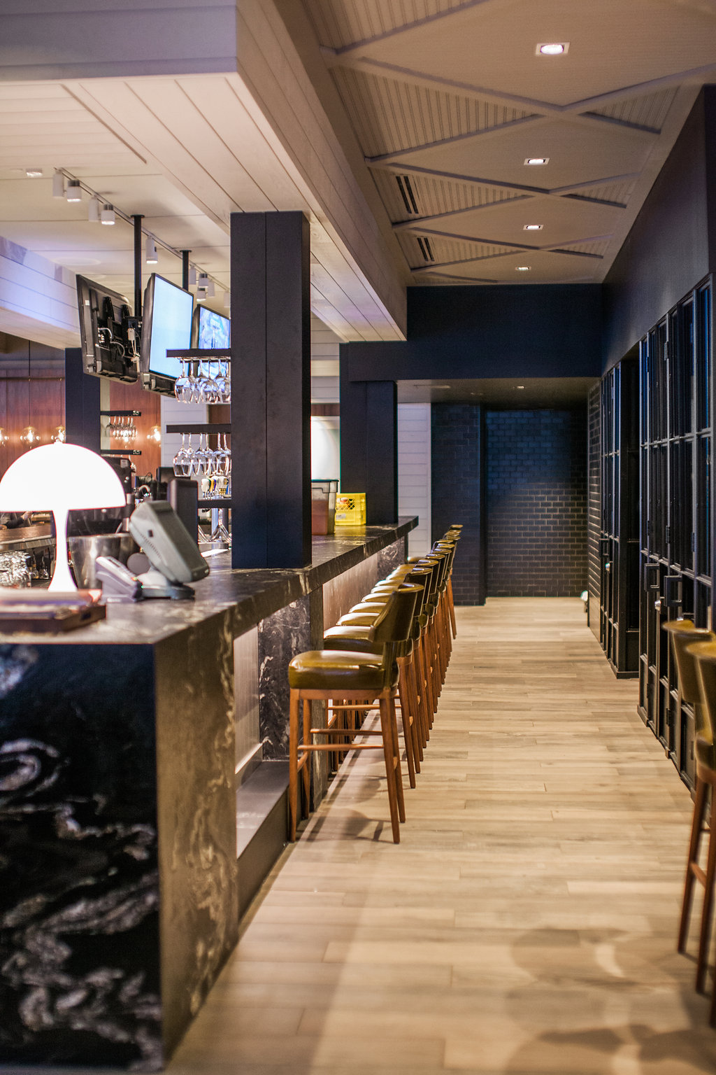 厄尔斯厨房酒吧十字路口（Earls Kitchen + Bar Crossroads）-9