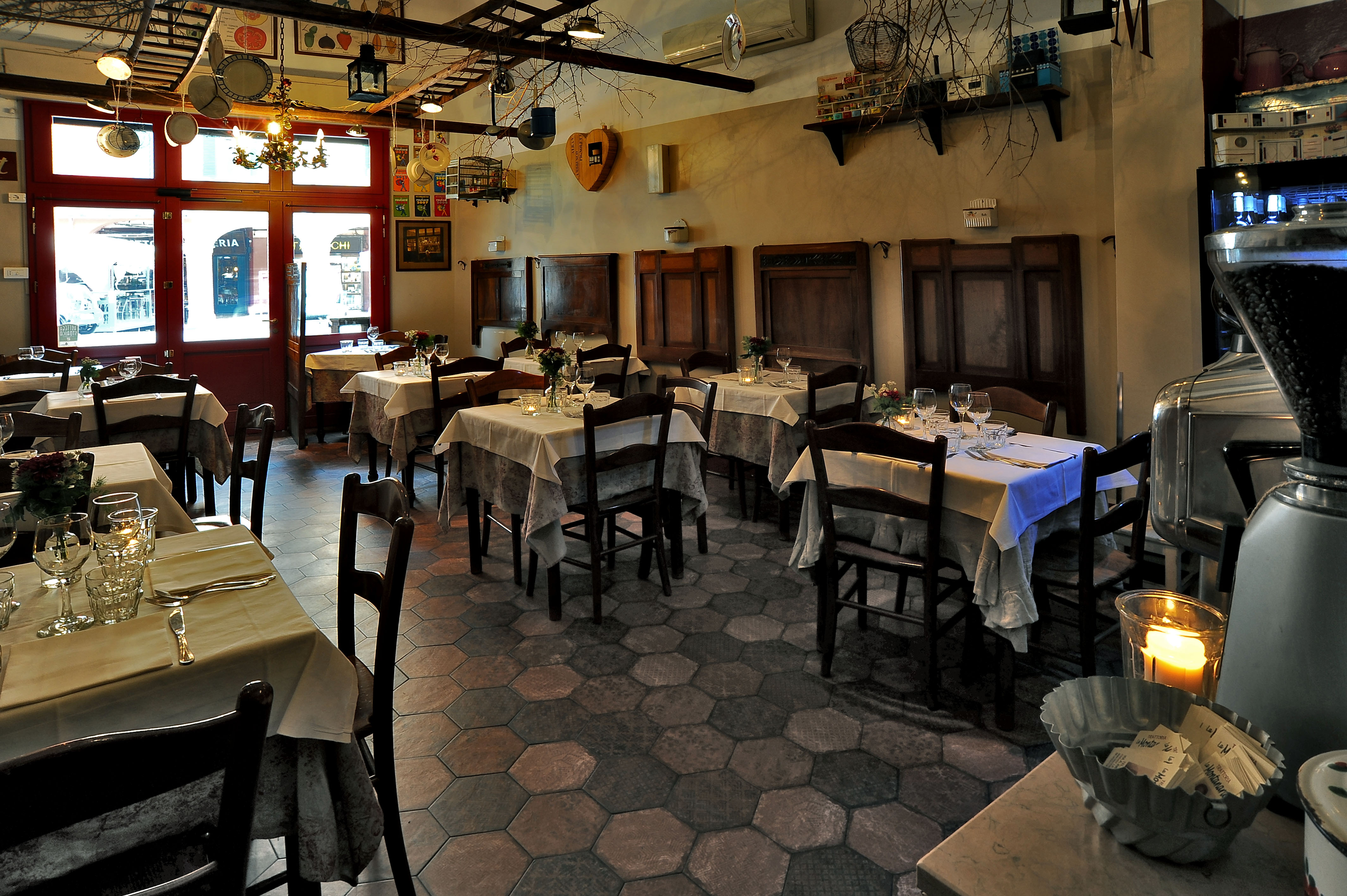 意大利风情浓郁的博洛尼亚 Bricklane 风格餐厅-5