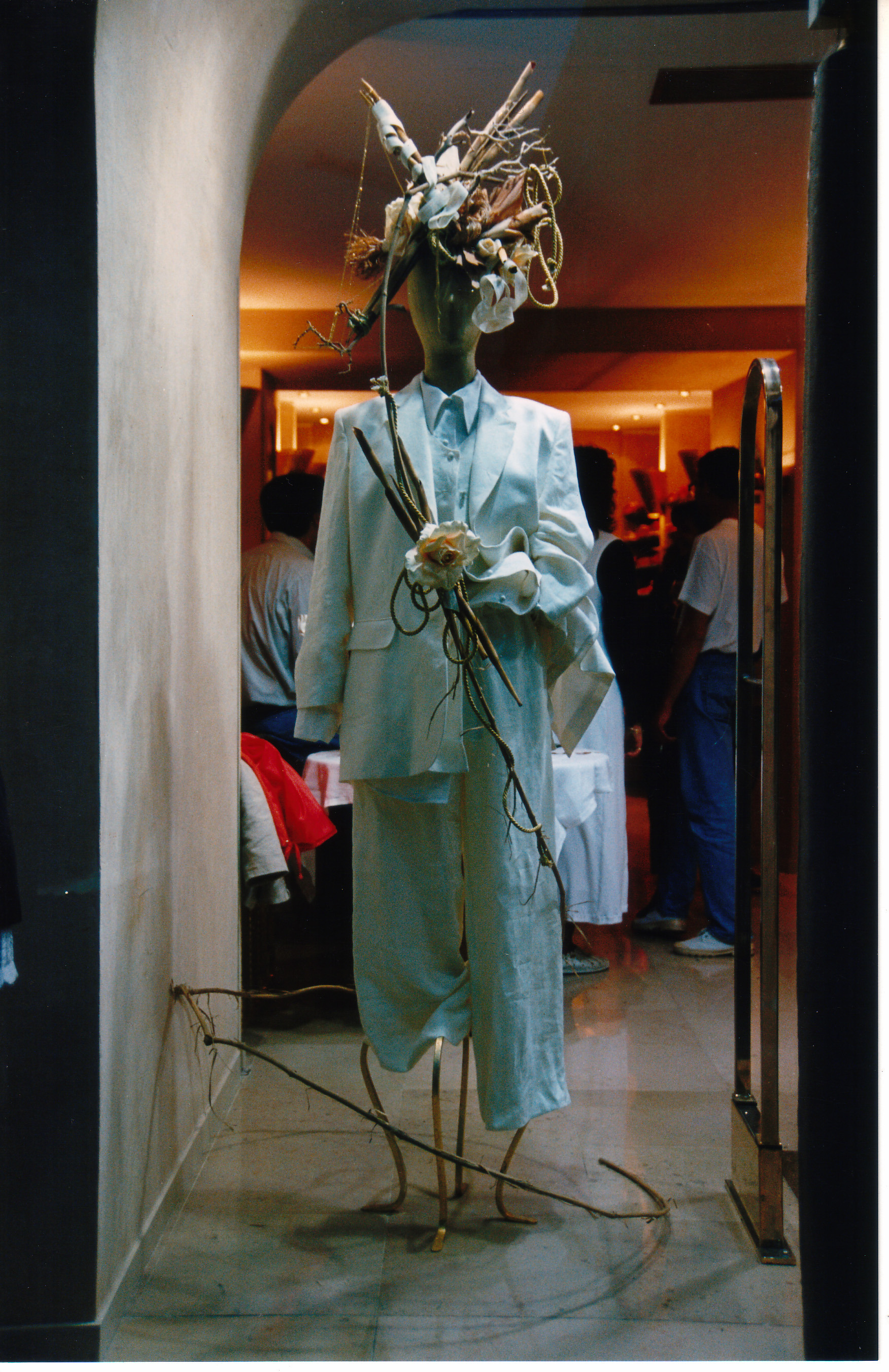 巴黎时尚品牌旗舰店设计-11