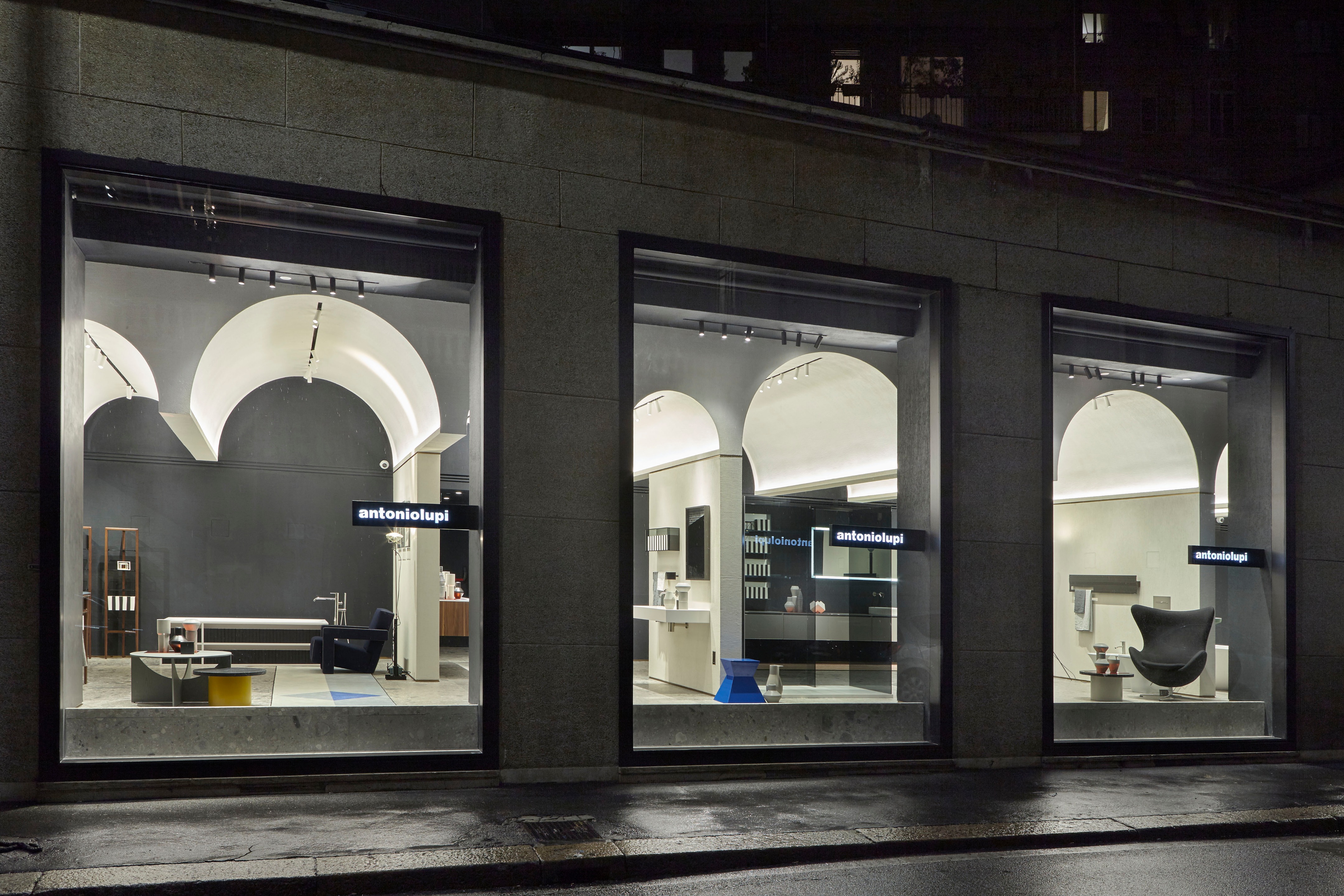 米兰安东尼奥·卢皮卫浴展厅的现代转型-1