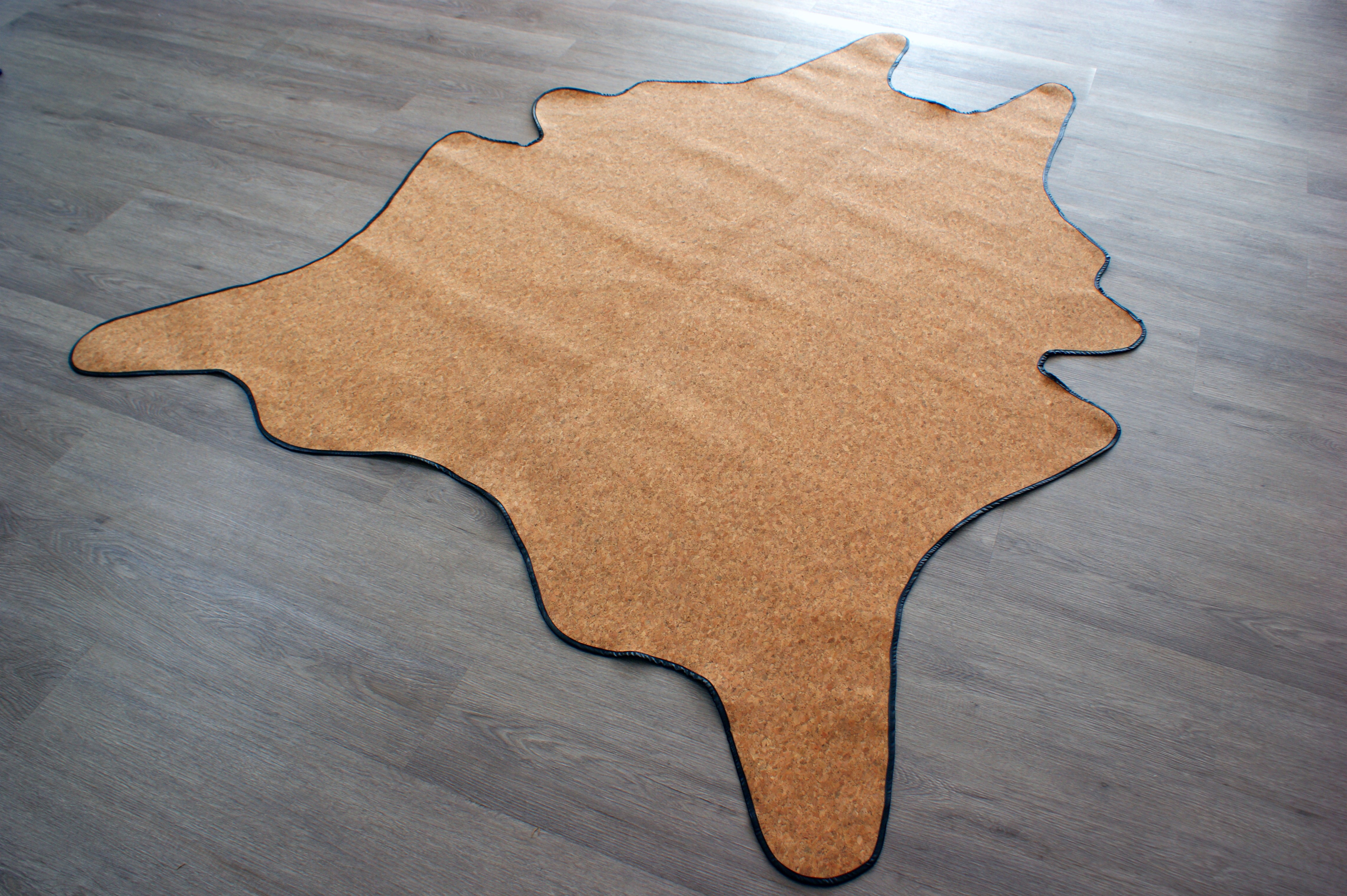 VEGAN 牛皮质地地毯-20