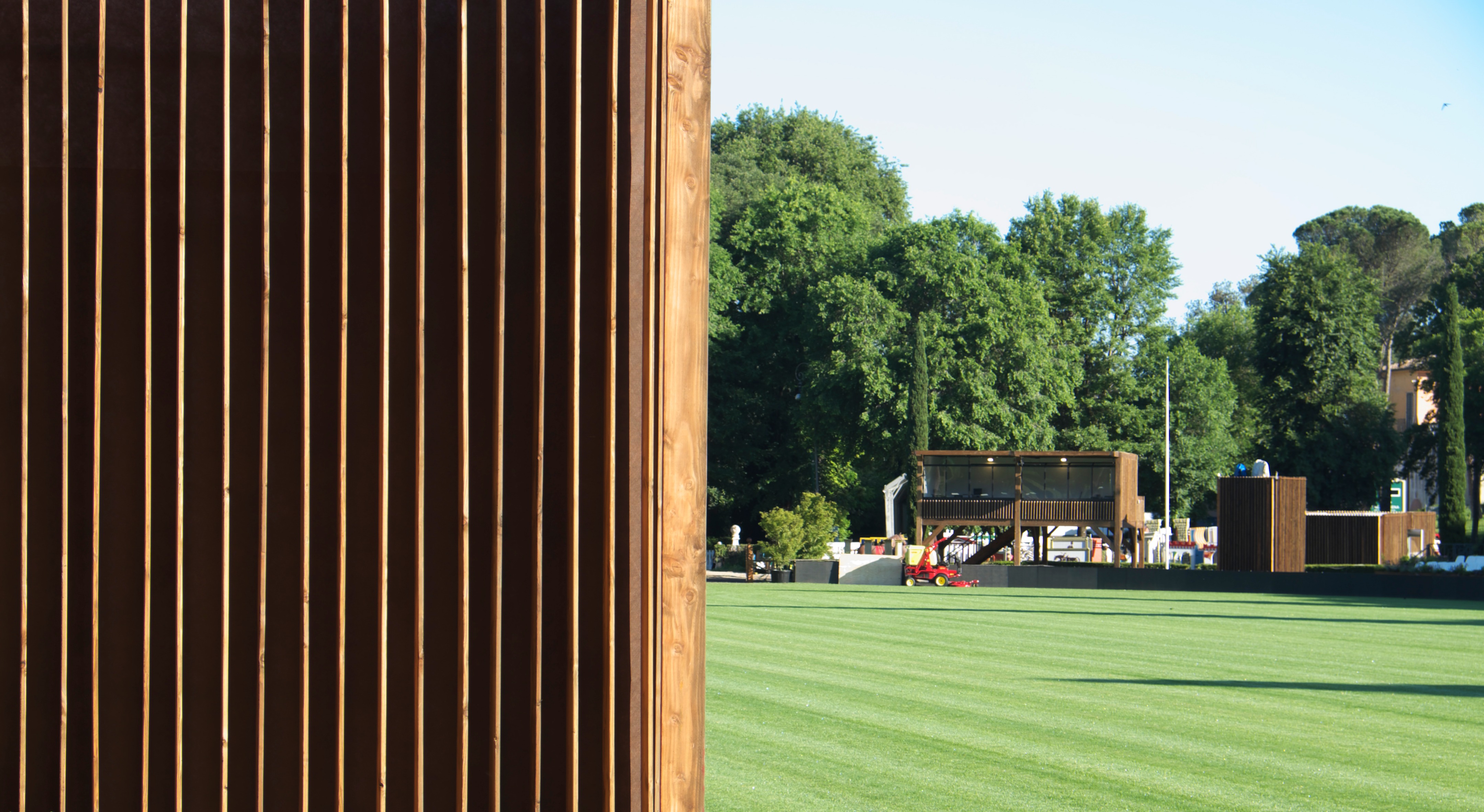 2018 年意大利赛马场广场设计-3