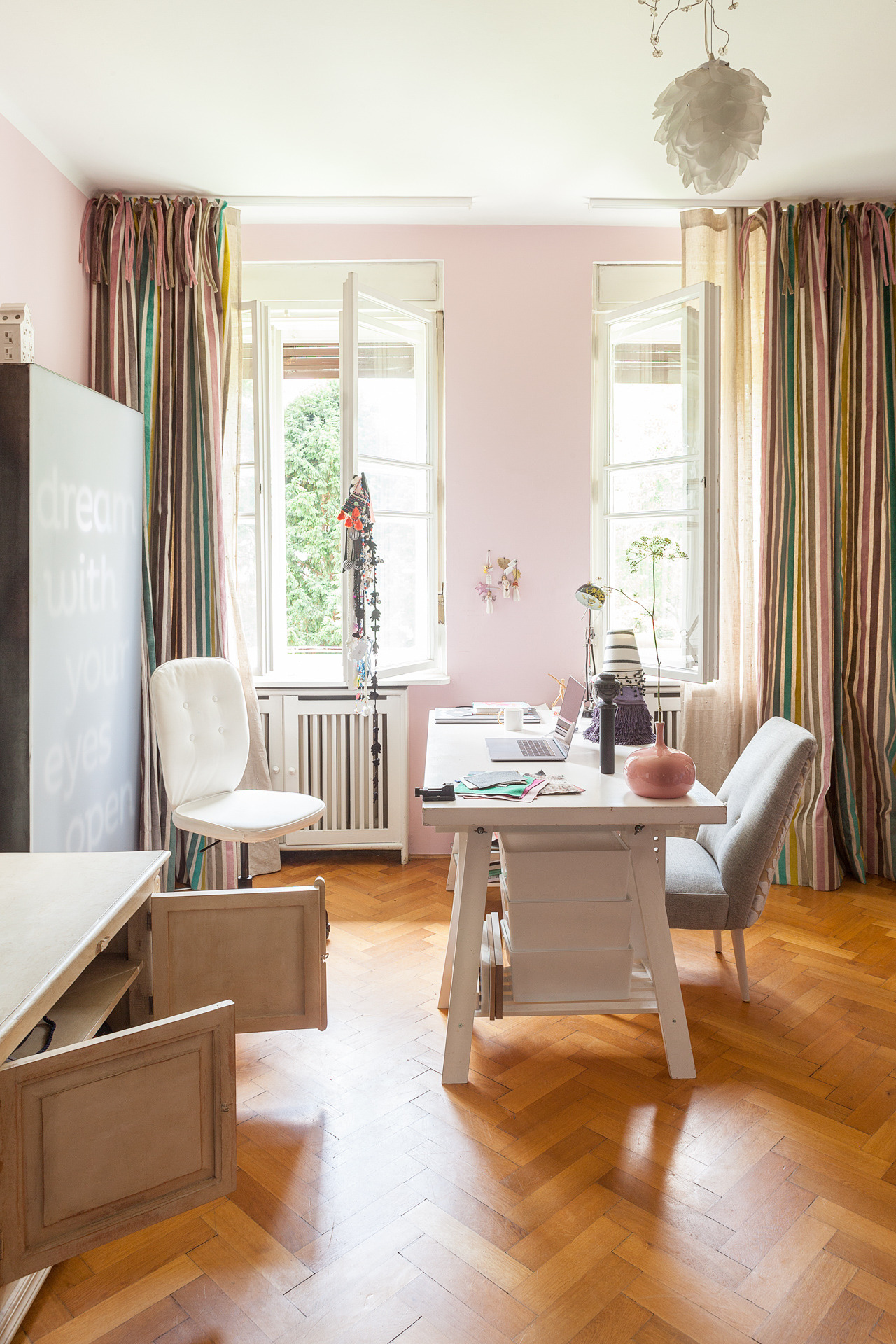 2015 年完成的《爱丽丝梦游仙境》独栋住宅室内设计案例-20