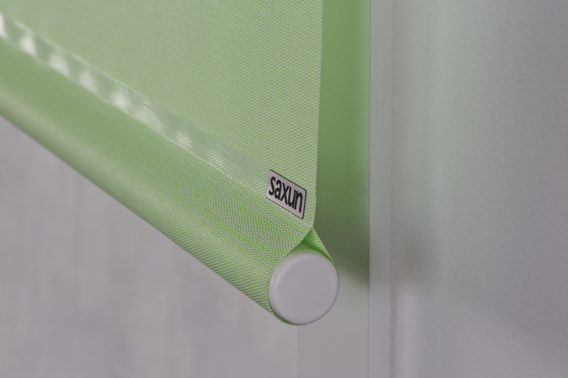 现代西班牙办公室的舒适卷帘设计-1