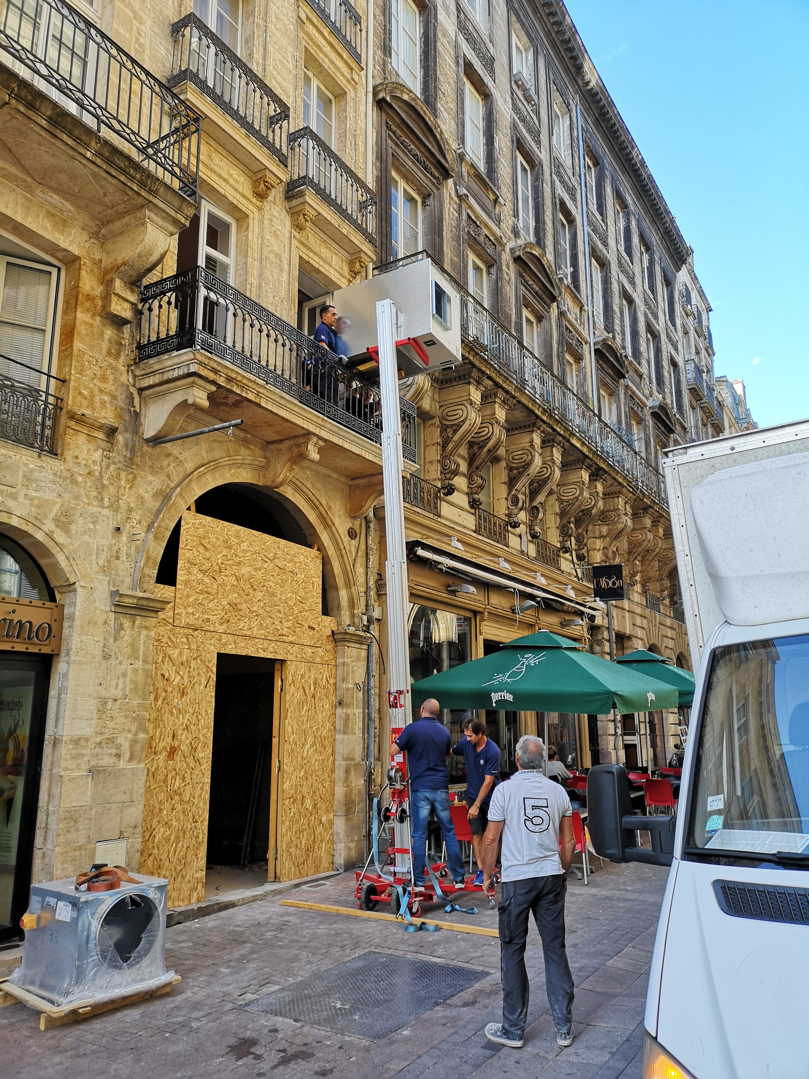 2018 年完工的 250 万欧元砖石餐厅设计-2