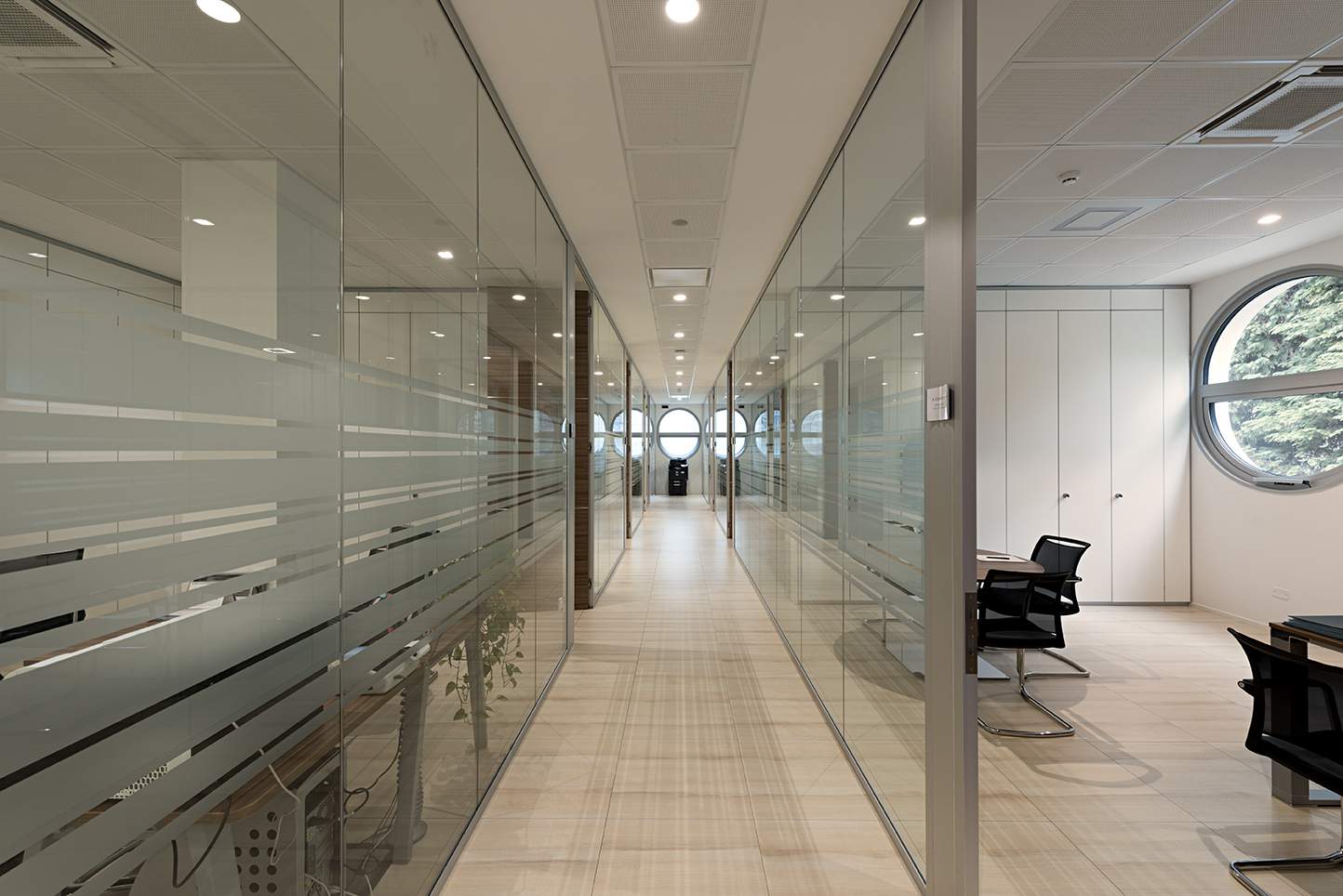 重塑办公空间典范 · 米兰某办公楼翻新-6