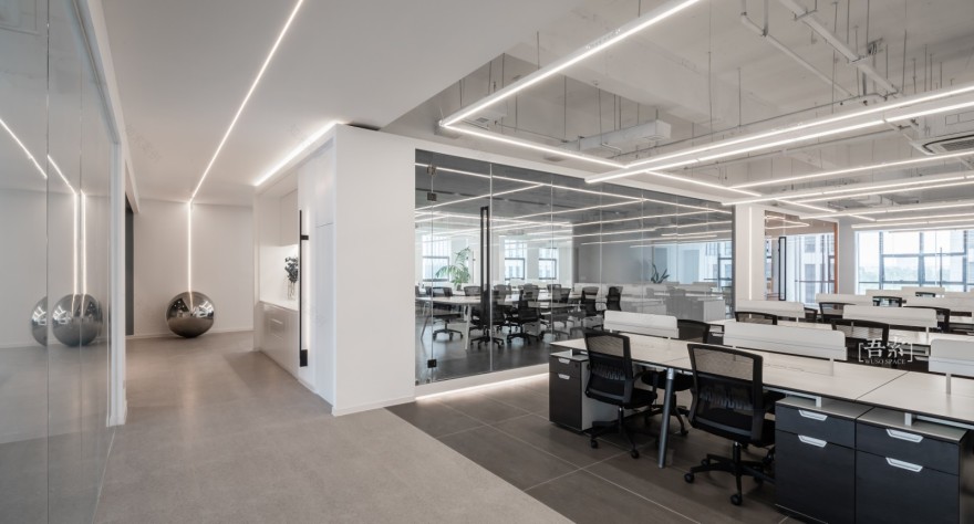云密城 IT 科技公司,极简空间与人文互动的完美结合丨中国南京-1