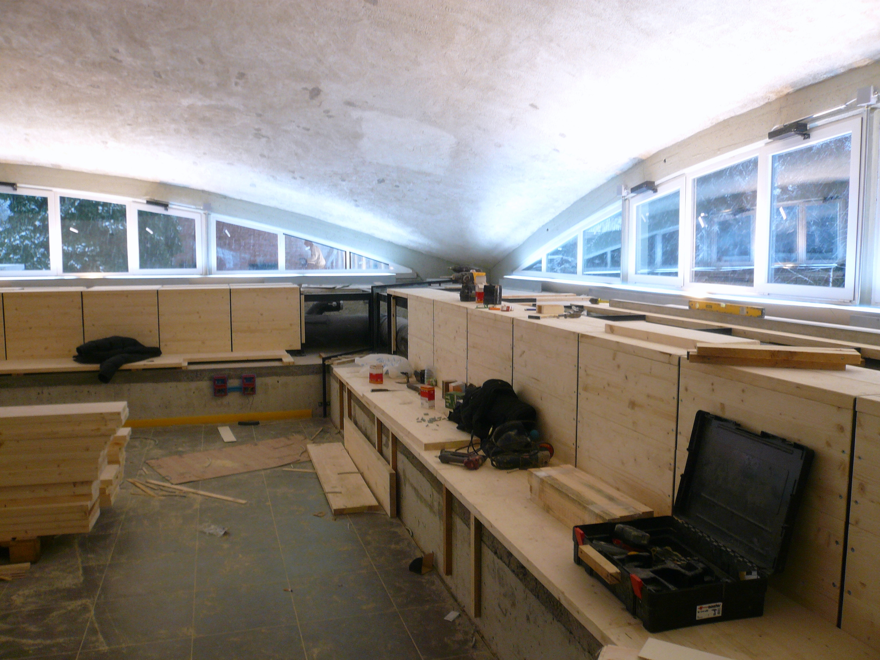 2011 年建设的多功能文化中心——O.S.E.A-34