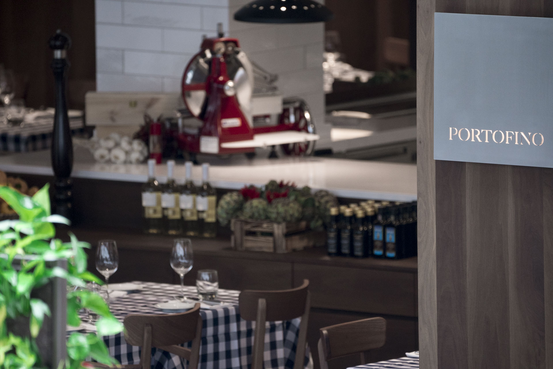 2017 年完成的 Hotel Estrel Portofino 餐厅室内设计-11