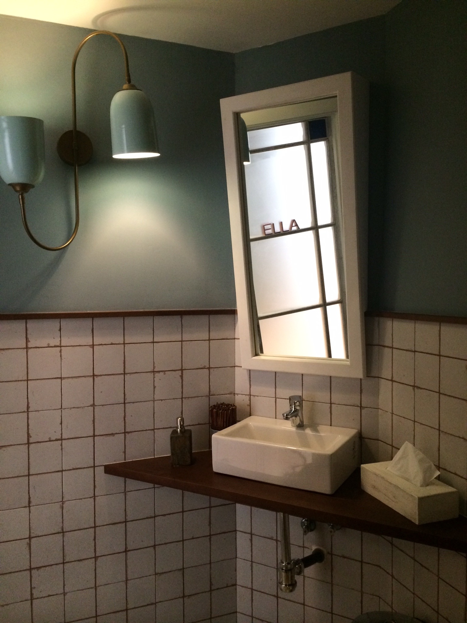 2014 年完成的普罗旺斯风格酒吧设计-5